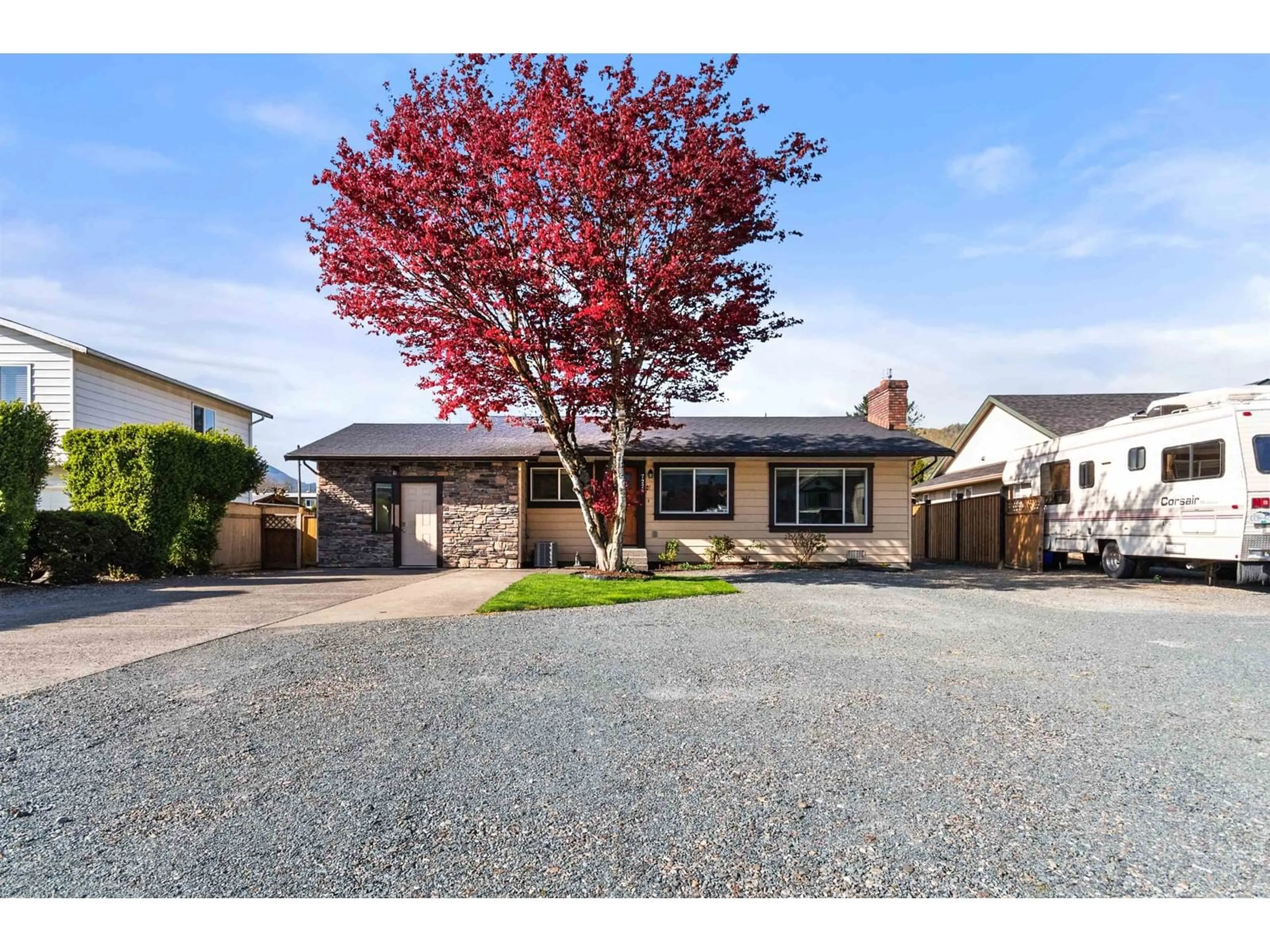 A pic from outside/outdoor area/front of a property/back of a property/a pic from drone, street for 7275 PRASMOUNT PLACE, Agassiz British Columbia V0M1A0