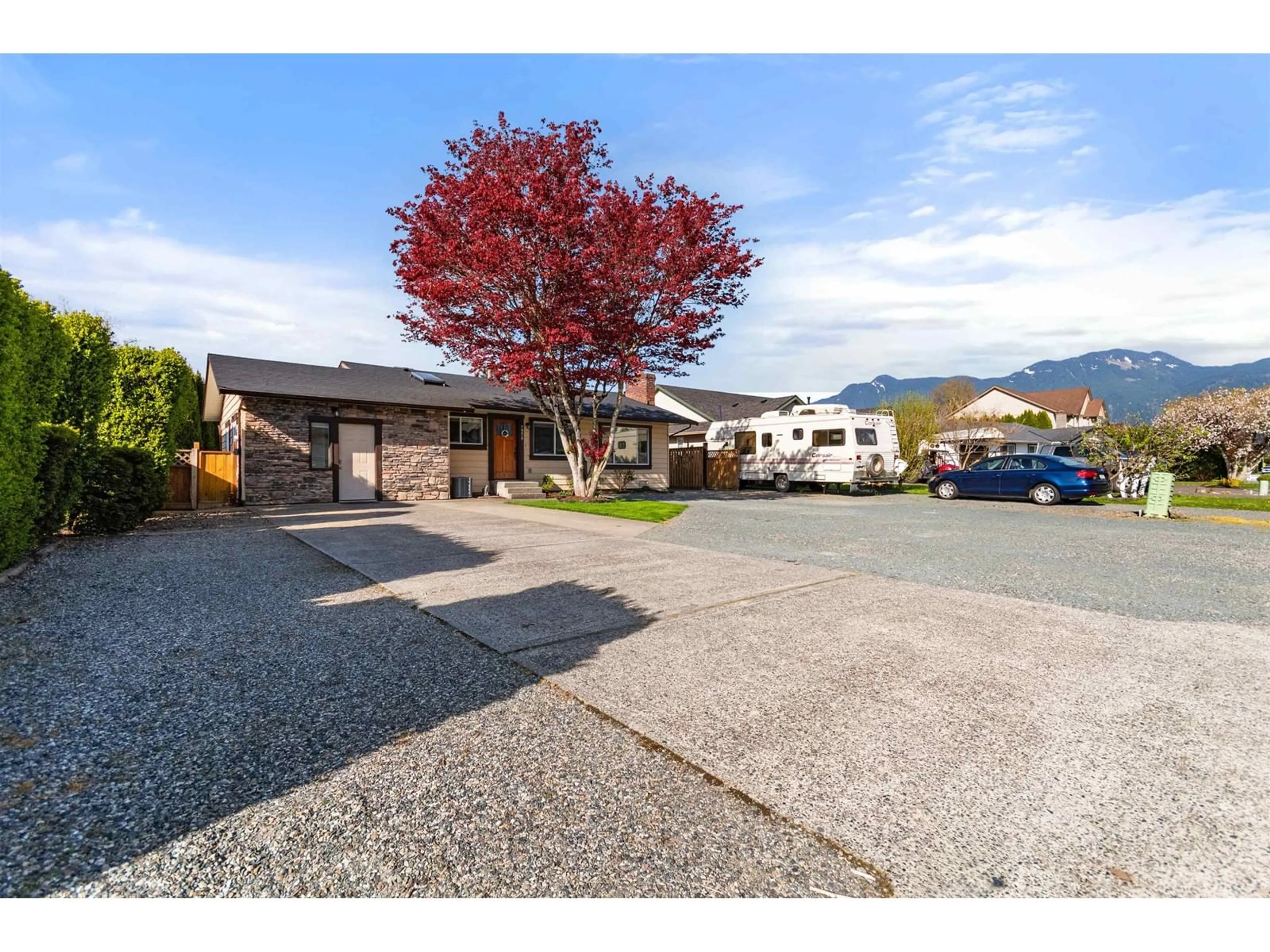 A pic from outside/outdoor area/front of a property/back of a property/a pic from drone, mountain view for 7275 PRASMOUNT PLACE, Agassiz British Columbia V0M1A0