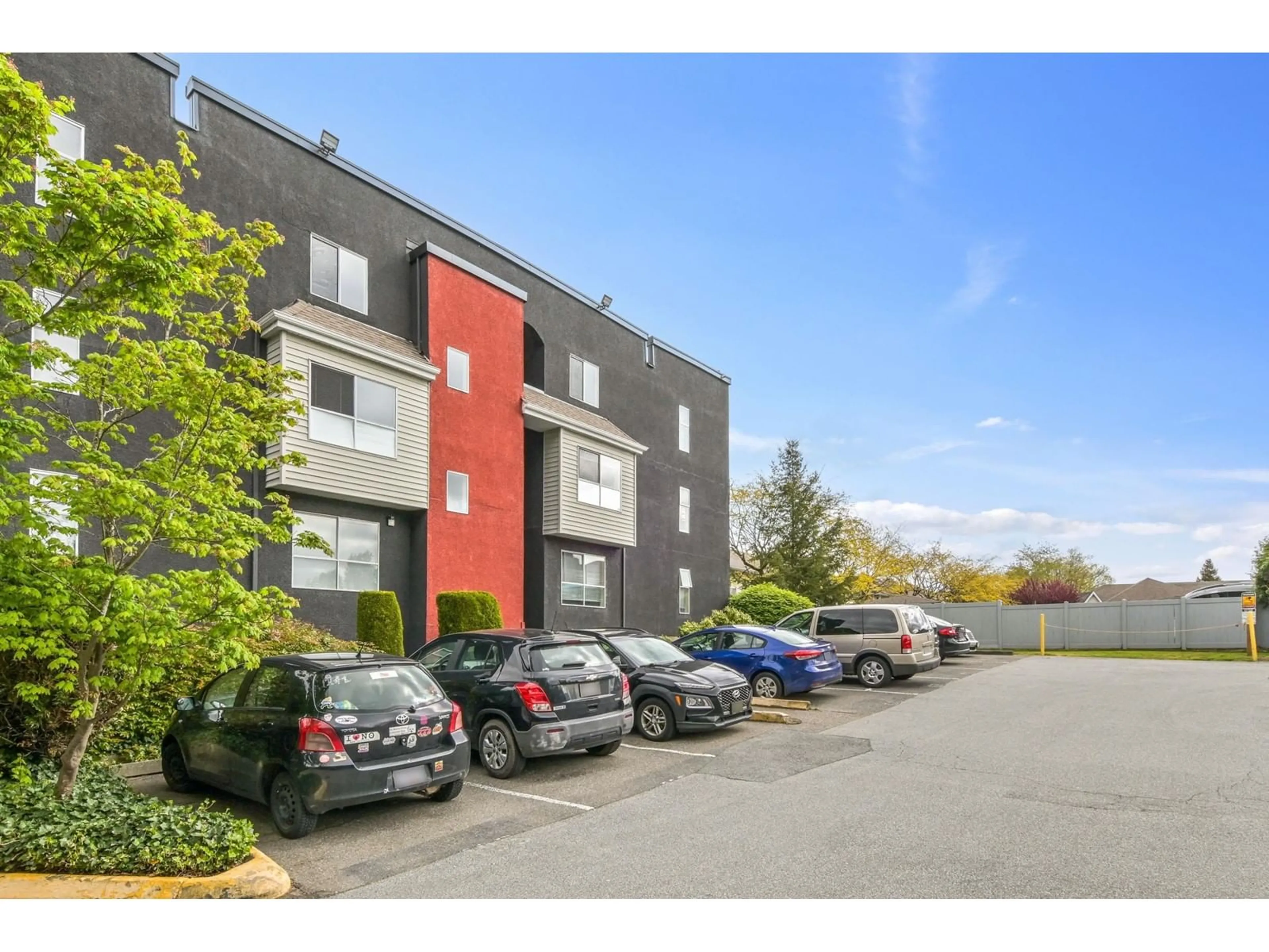 A pic from outside/outdoor area/front of a property/back of a property/a pic from drone, street for 208 - 5700 200, Langley British Columbia V3A7S6