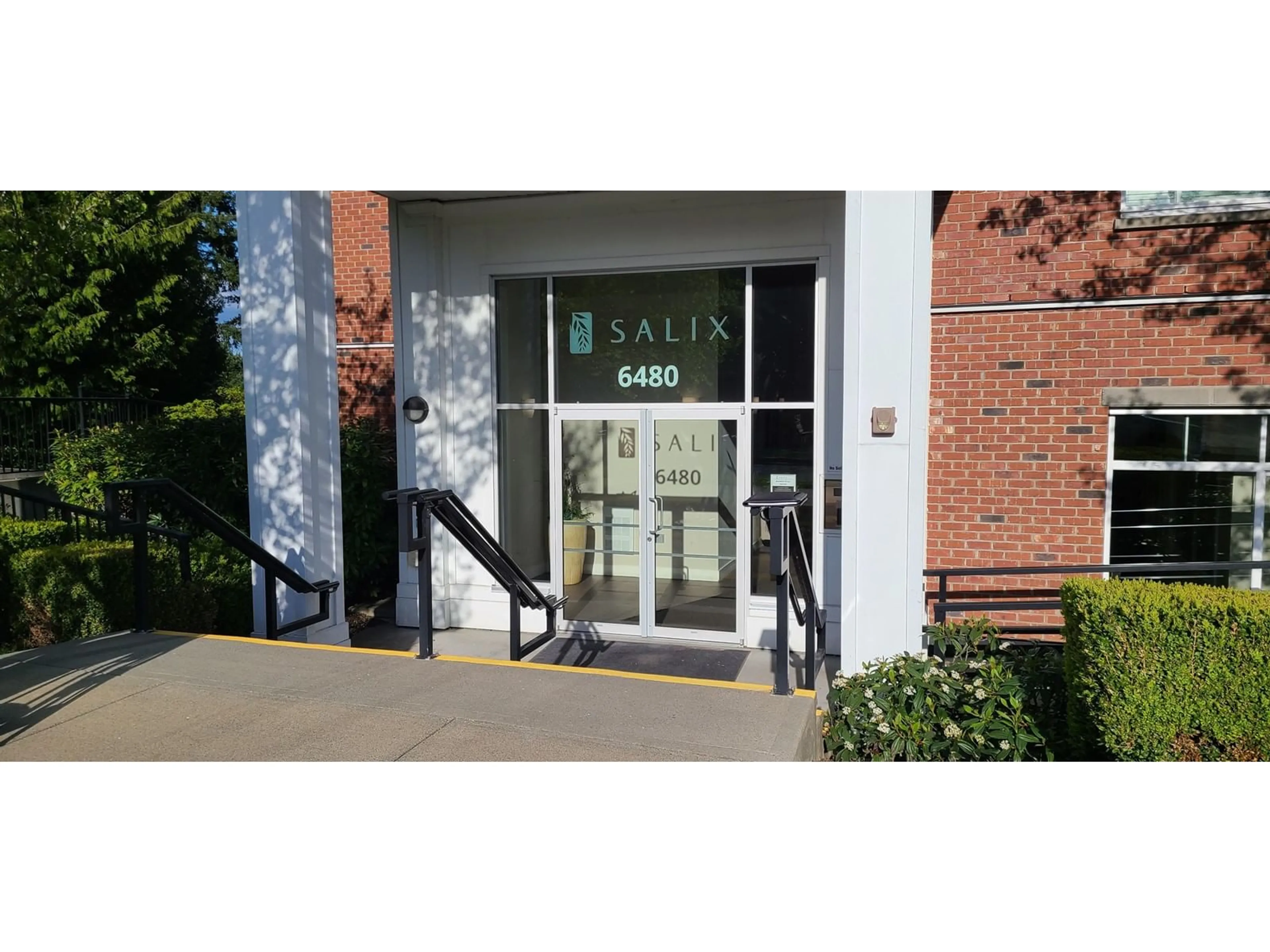 Indoor foyer for 304 - 6480 195A, Surrey British Columbia V4N6P1