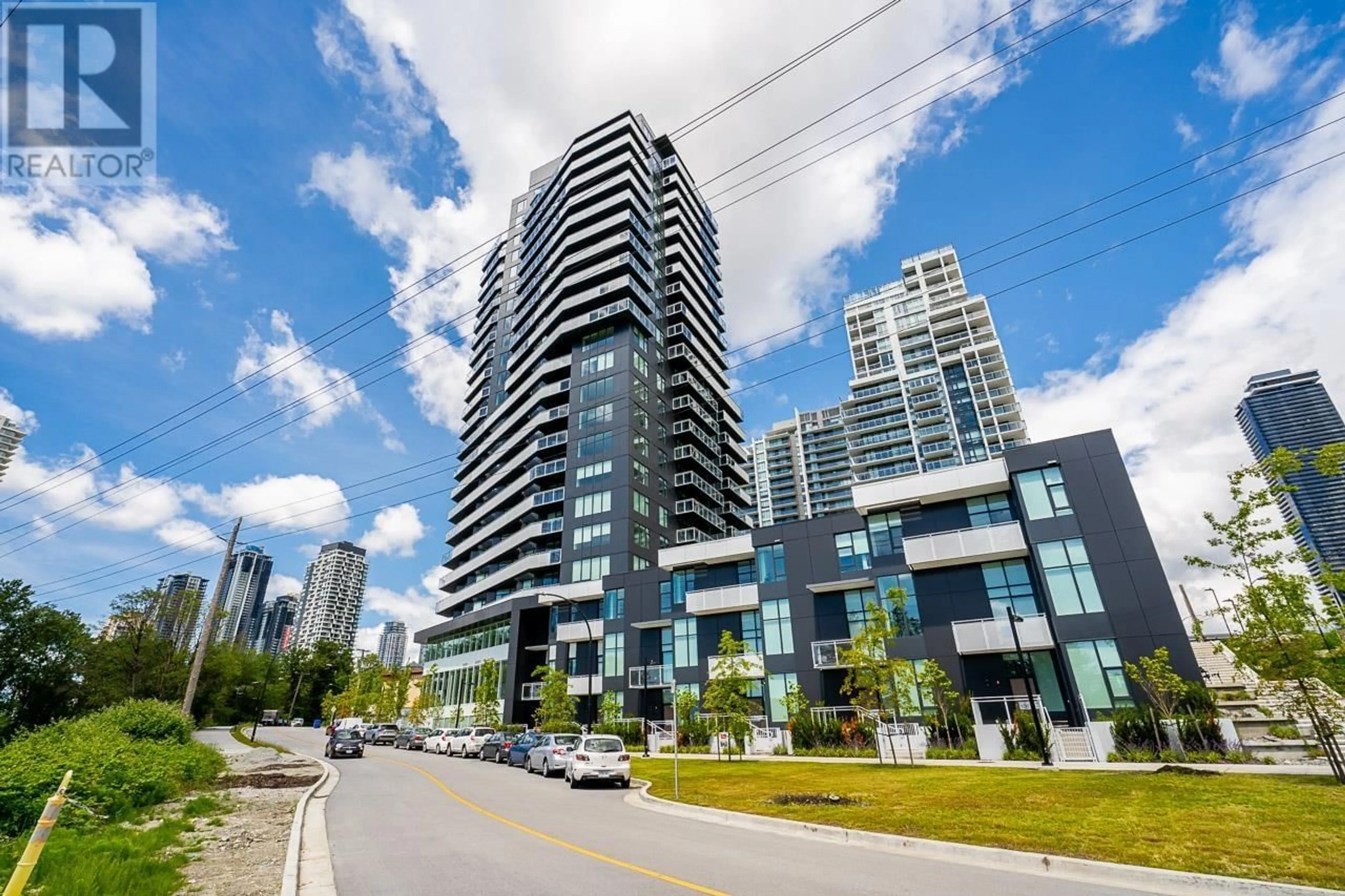 Patio, street for 704 - 4433 ALASKA STREET, Burnaby British Columbia V5C5T3