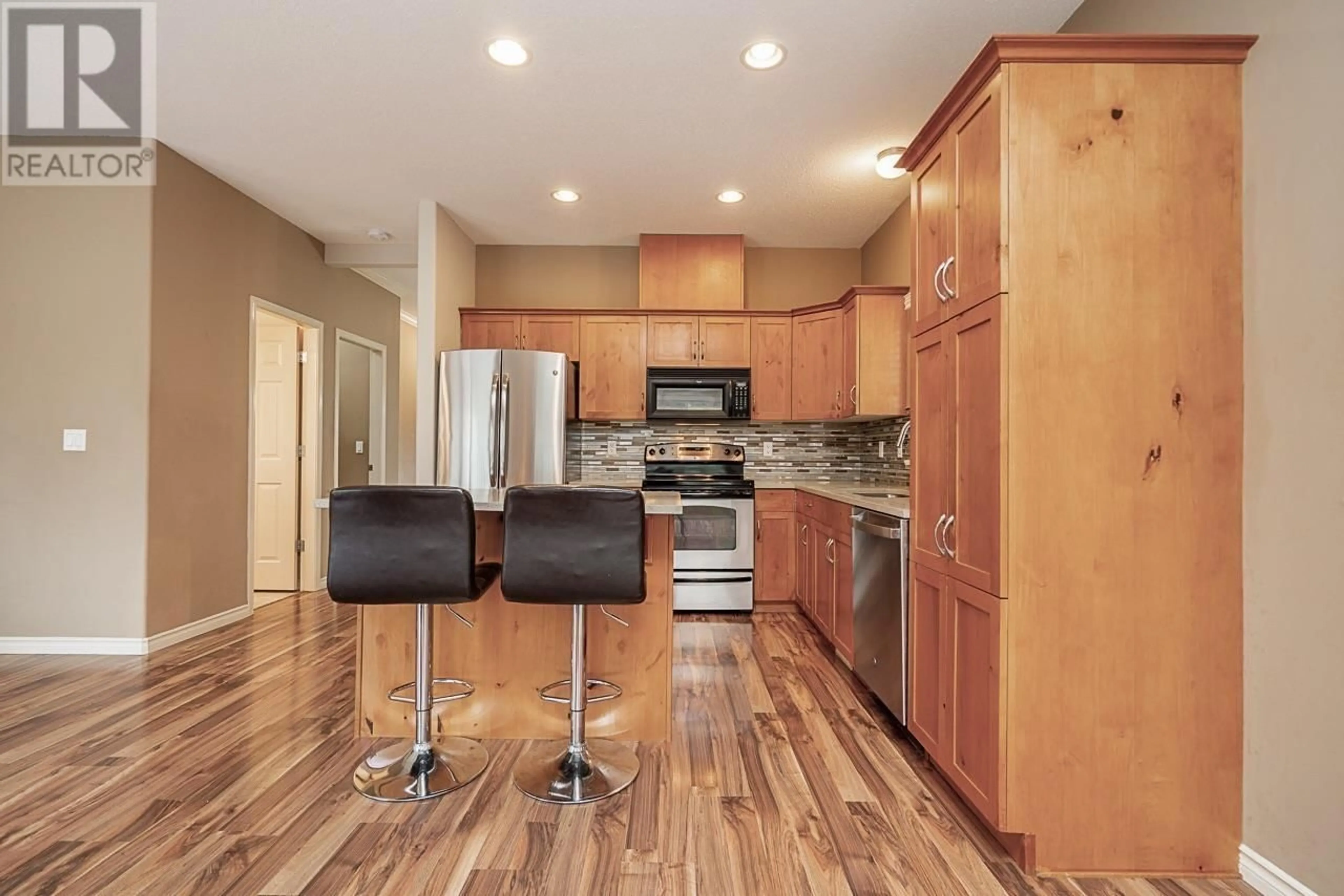 Open concept kitchen, wood/laminate floor for 22791 116 AVENUE, Maple Ridge British Columbia V2X3N6