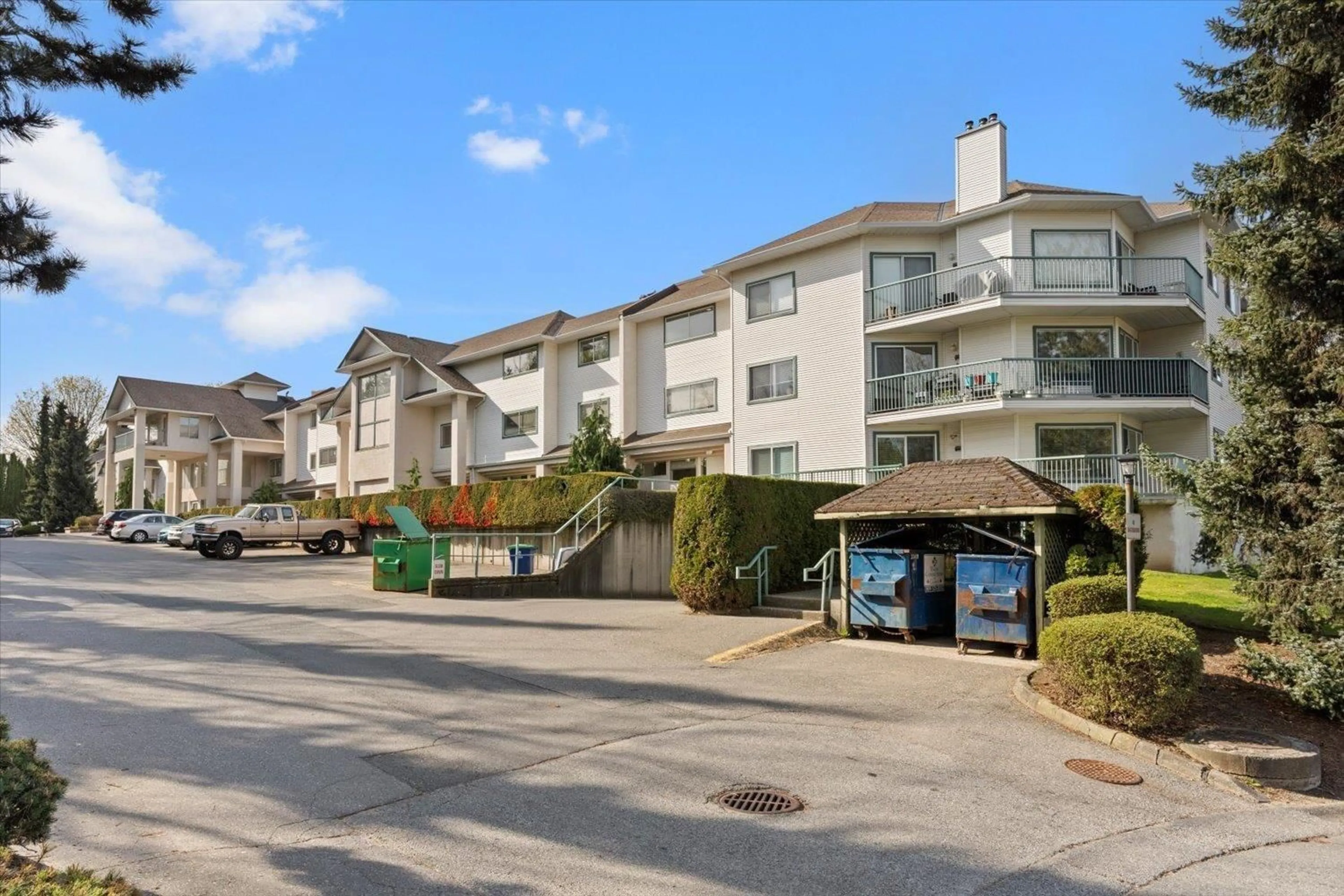 Patio, unknown for 104 - 1755 SALTON, Abbotsford British Columbia V2S7C5