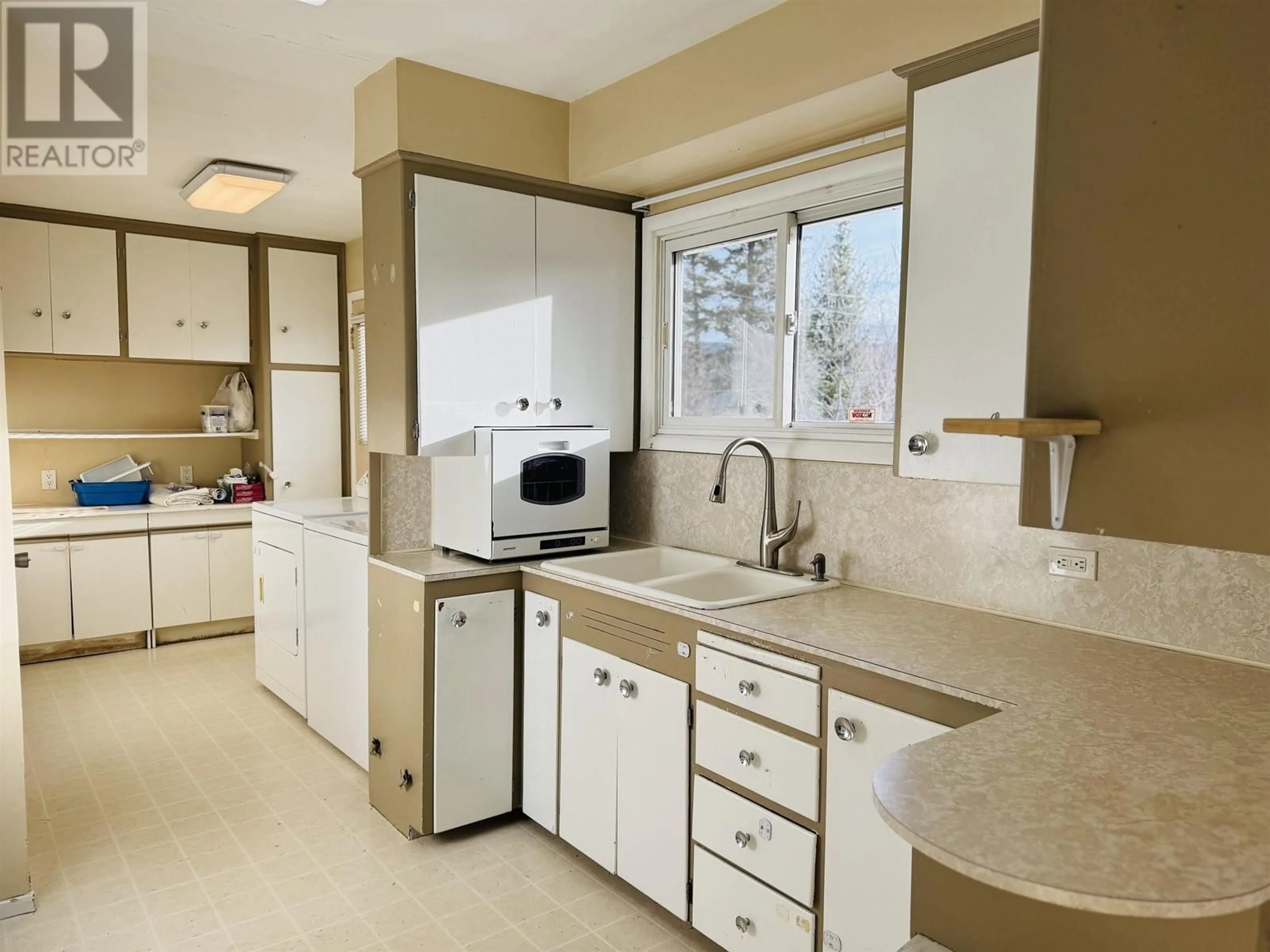 Unknown for 381 FIFTH AVENUE, Williams Lake British Columbia V2G2G3