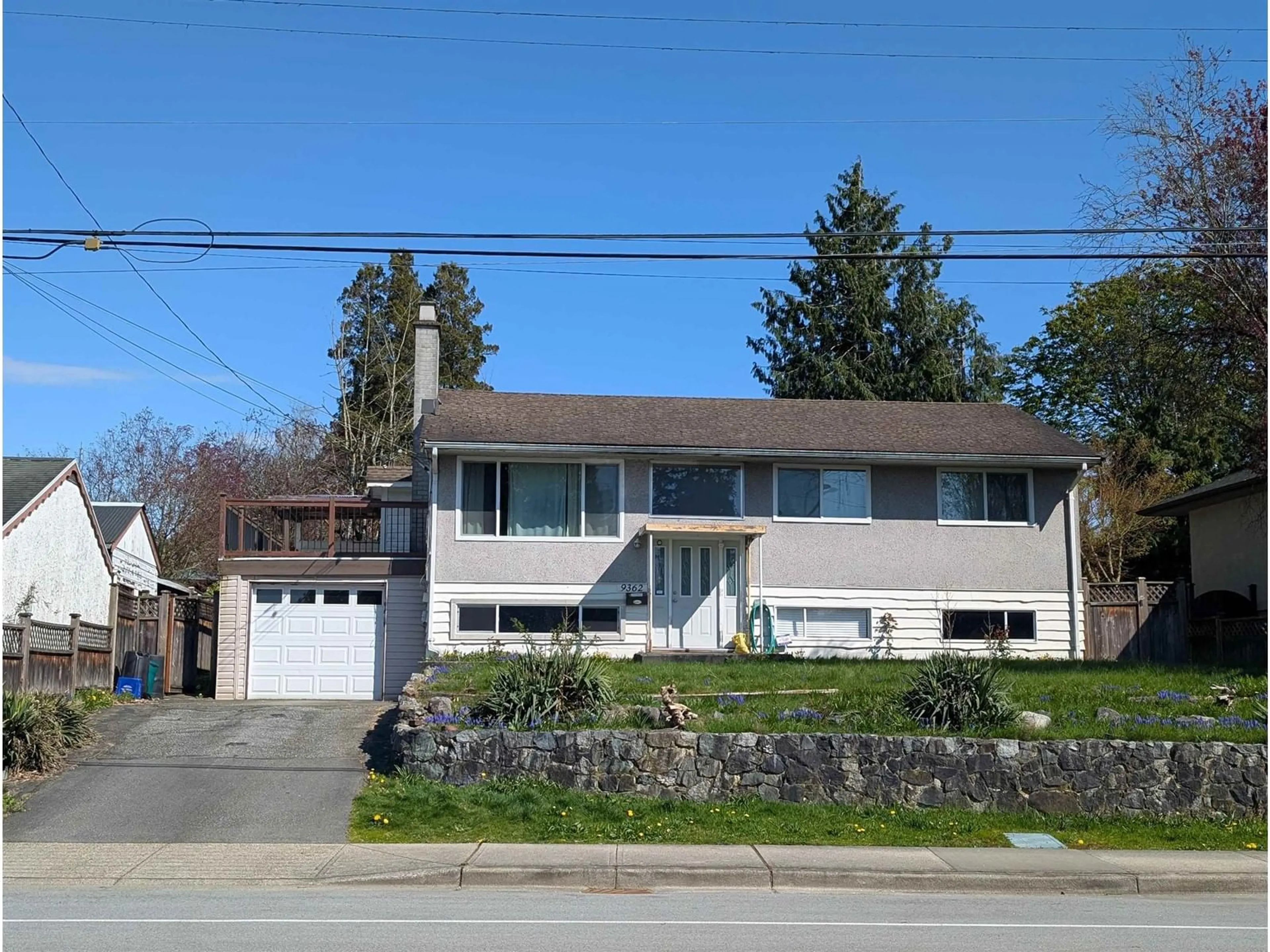 Home with vinyl exterior material, street for 9362 114, Delta British Columbia V4C5K7