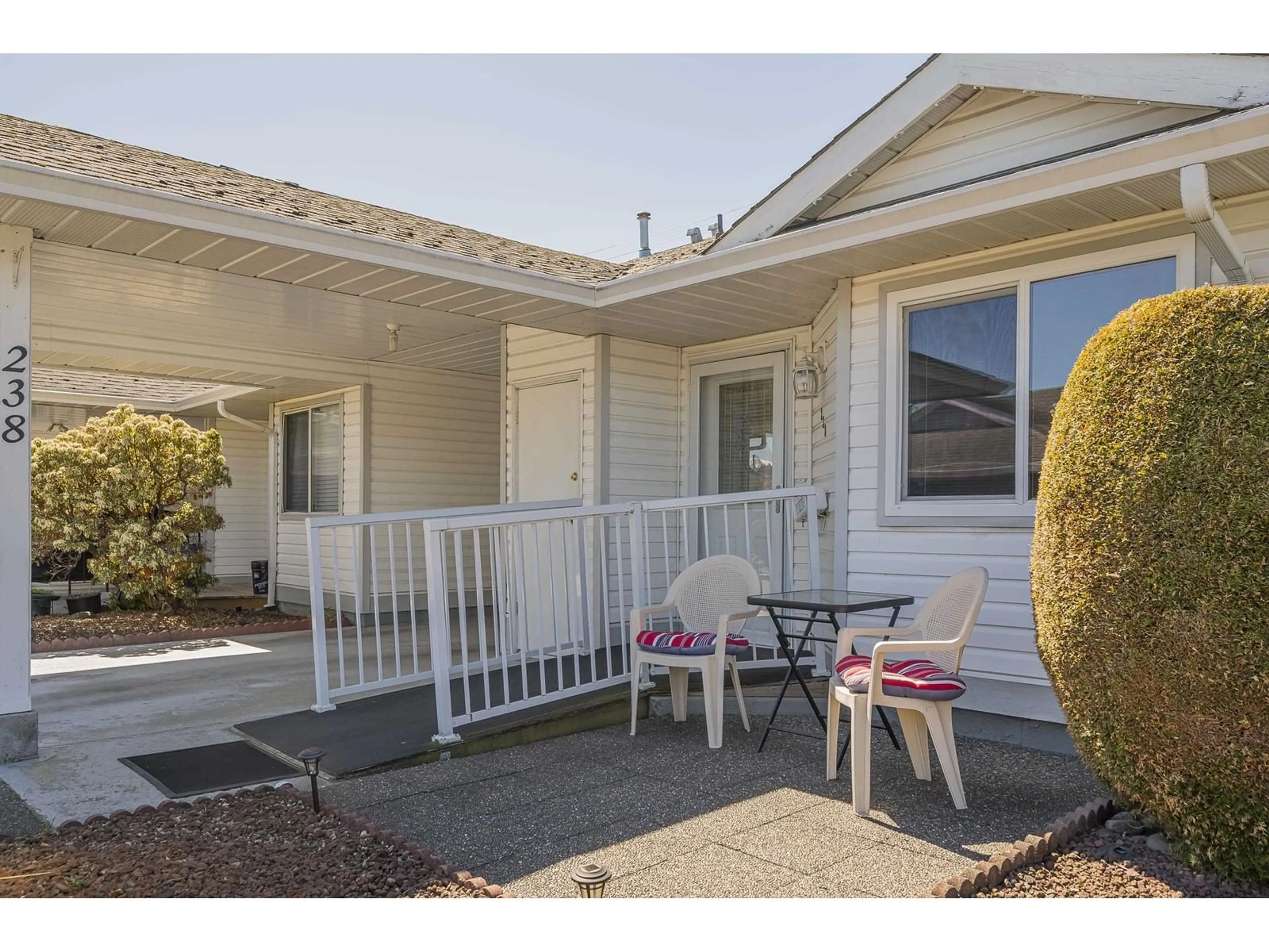 Patio, street for 238 - 7610 EVANS ROAD, Chilliwack British Columbia V2R2Z5