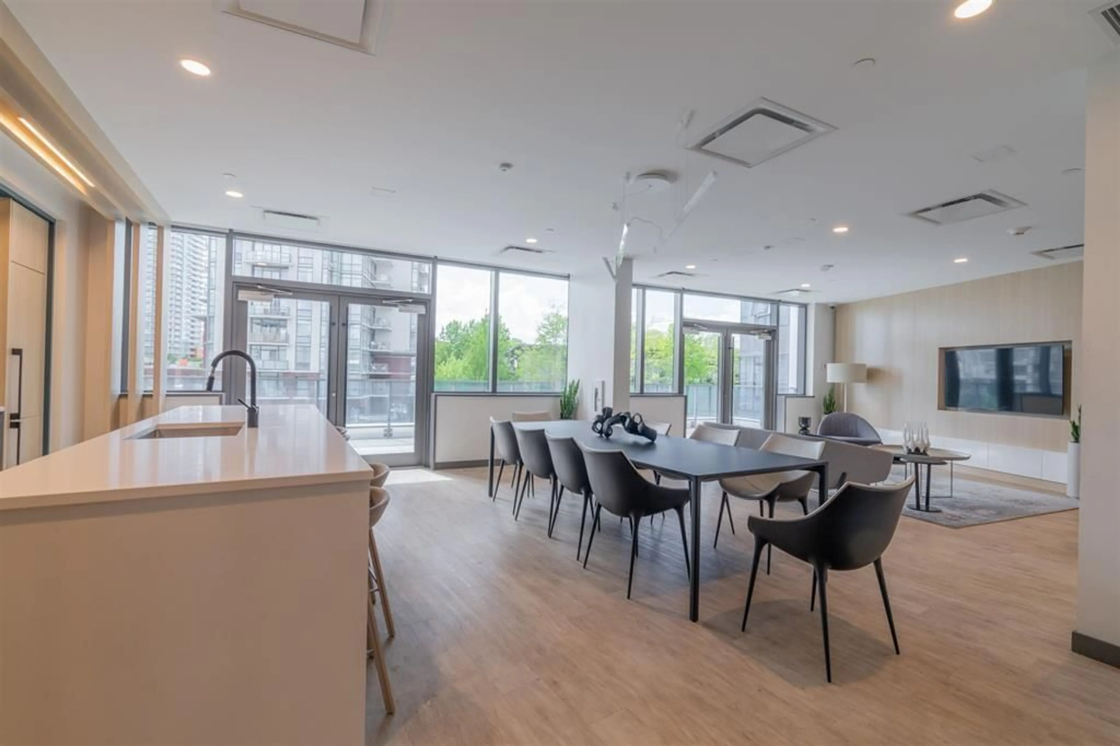 Open concept kitchen, unknown for TH1 - 10448 UNIVERSITY, Surrey British Columbia V3T0S7