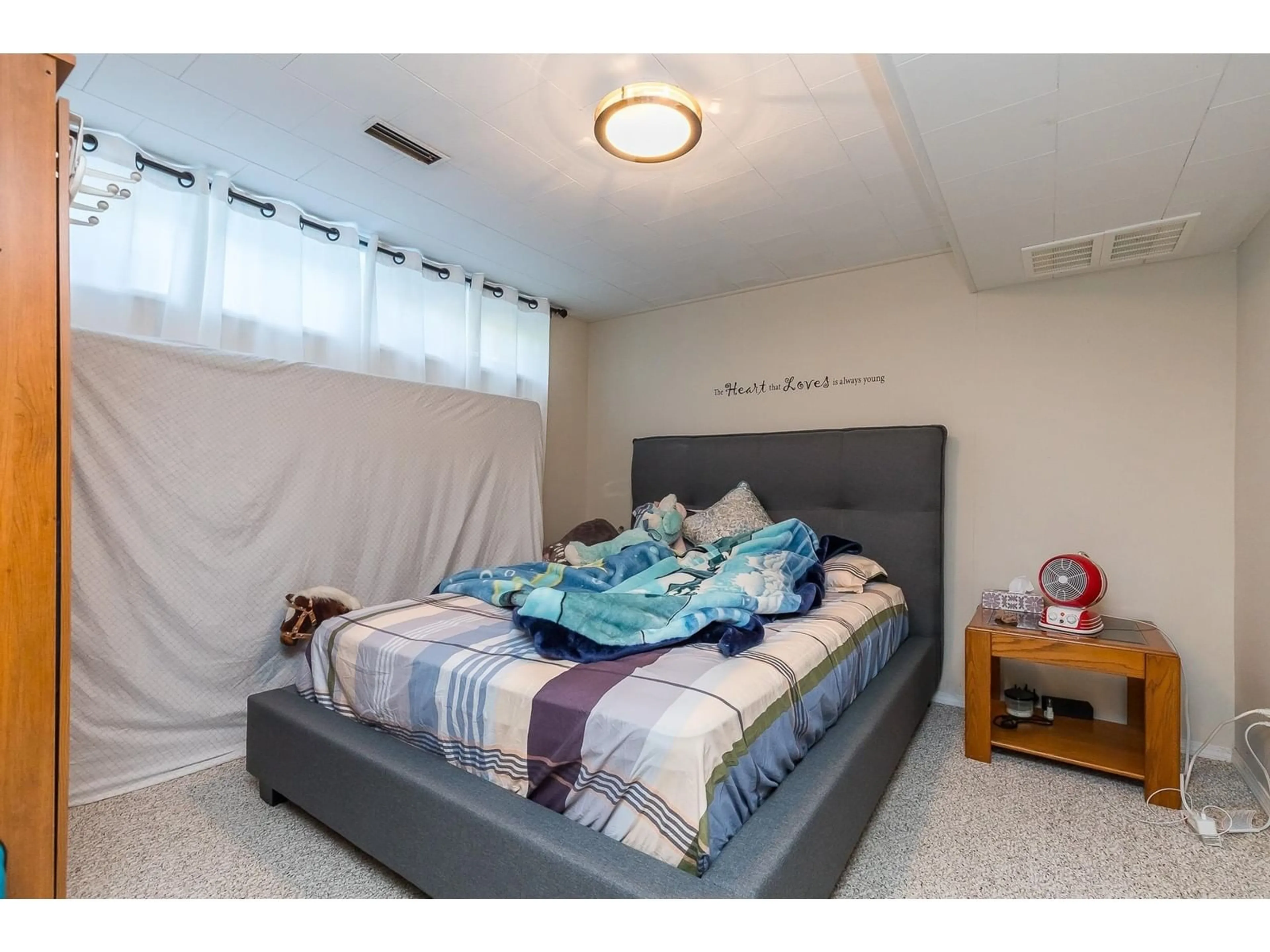 Bedroom with bed, unknown for 2789 CENTENNIAL, Abbotsford British Columbia V2T2V4
