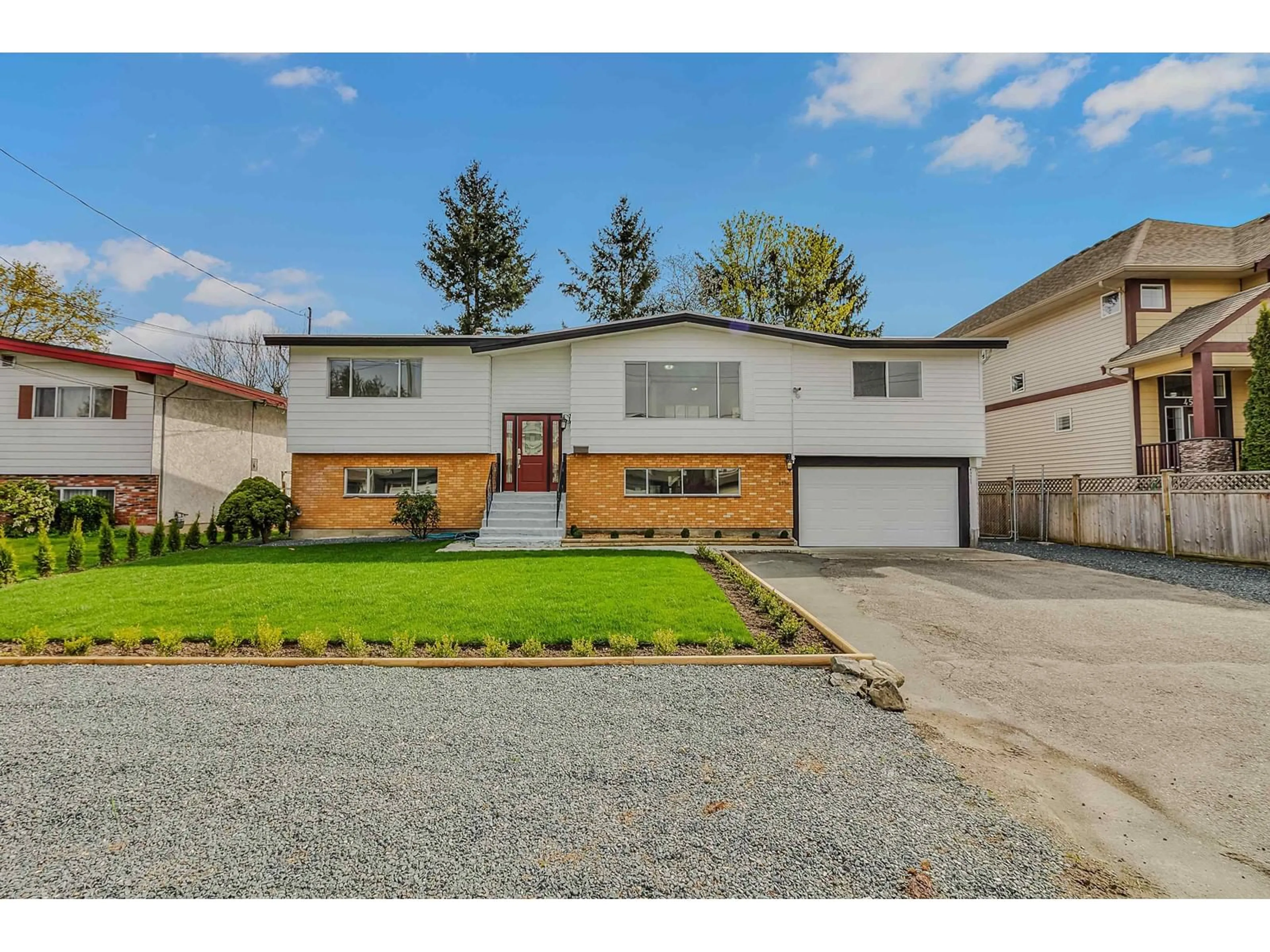 Home with vinyl exterior material, street for 45960 STEVENSON ROAD, Chilliwack British Columbia V2R2E8