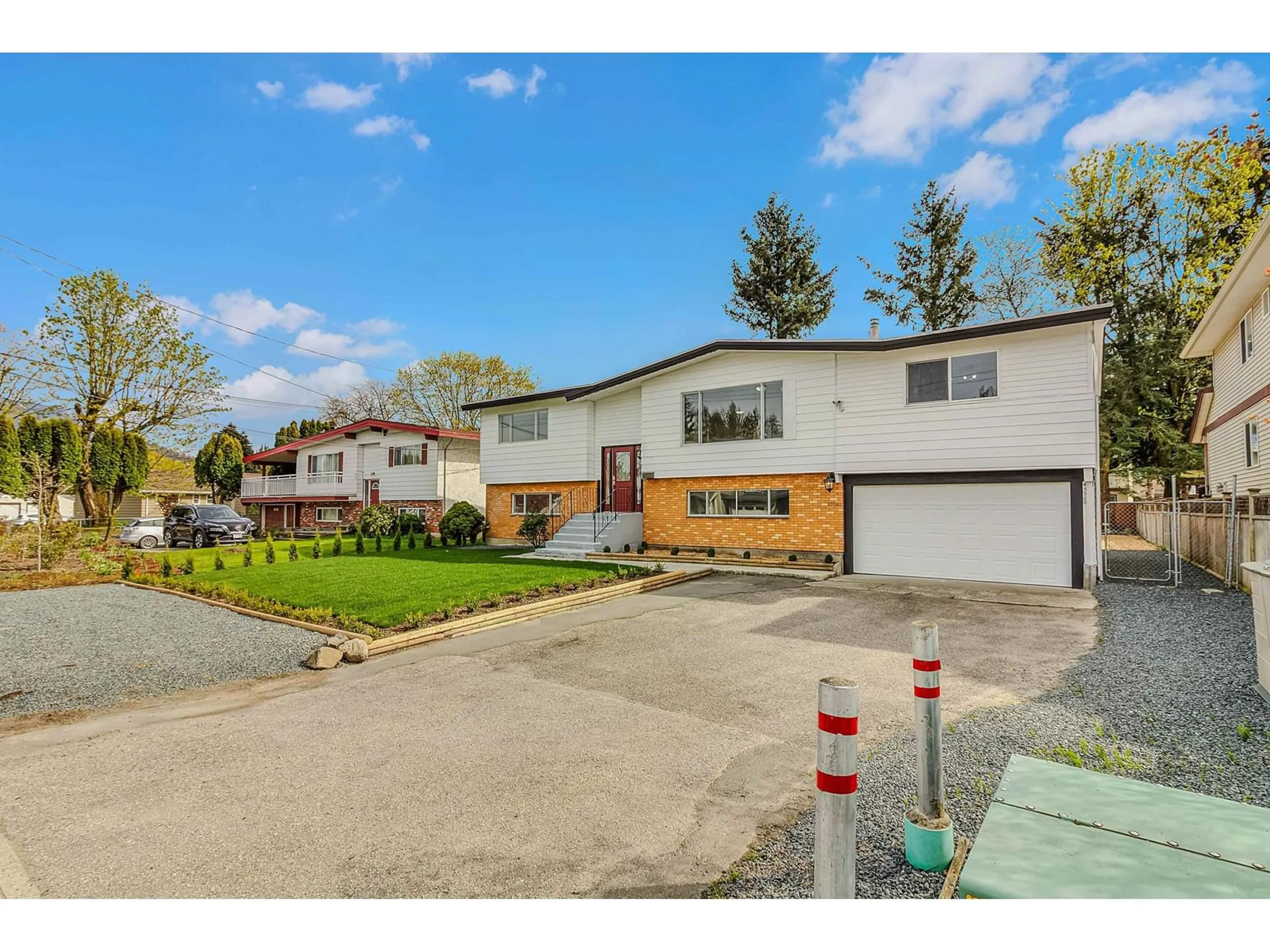 A pic from outside/outdoor area/front of a property/back of a property/a pic from drone, street for 45960 STEVENSON ROAD, Chilliwack British Columbia V2R2E8