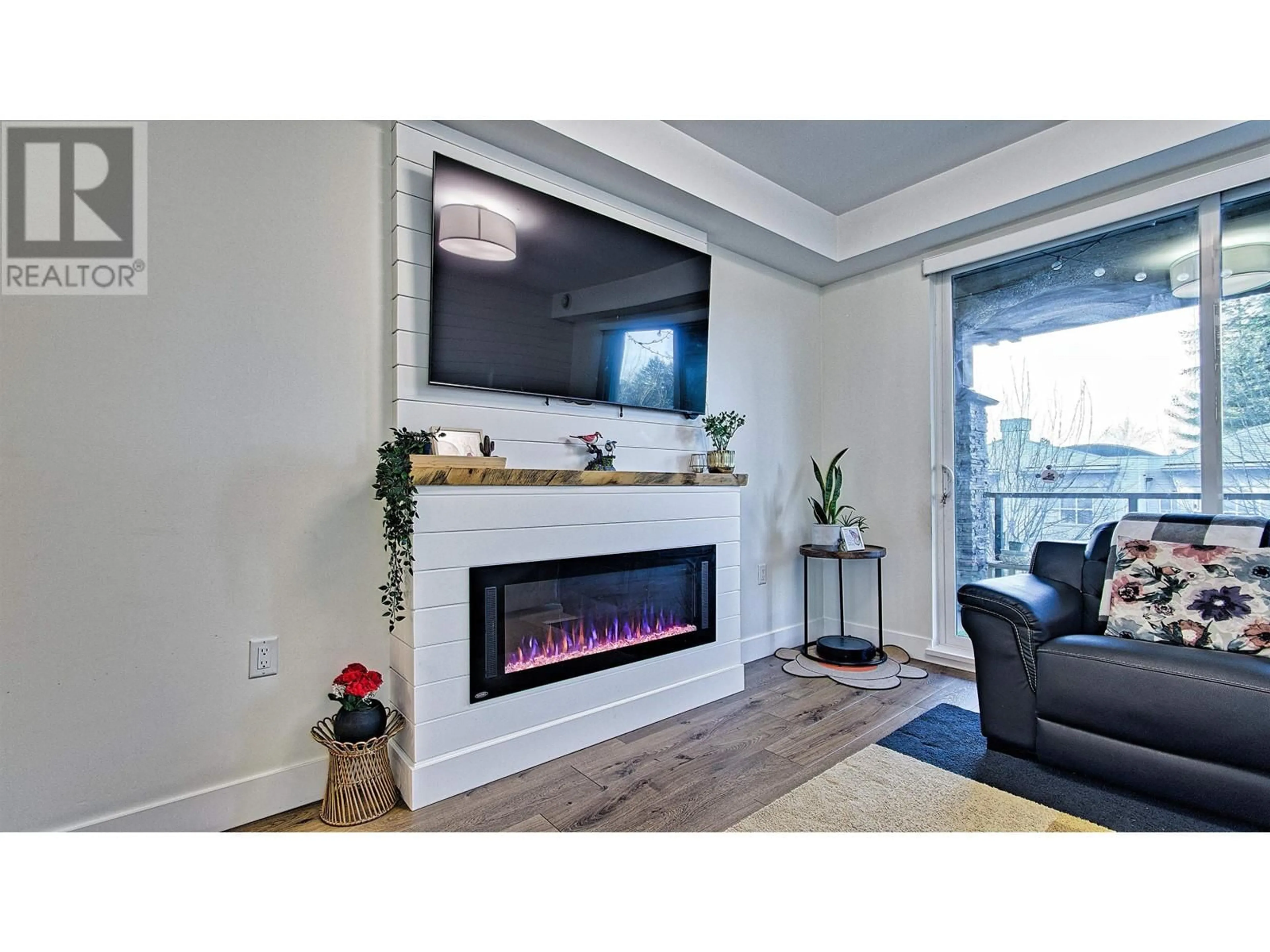 Home theater for 303 - 12460 191 STREET, Pitt Meadows British Columbia V3Y2J2