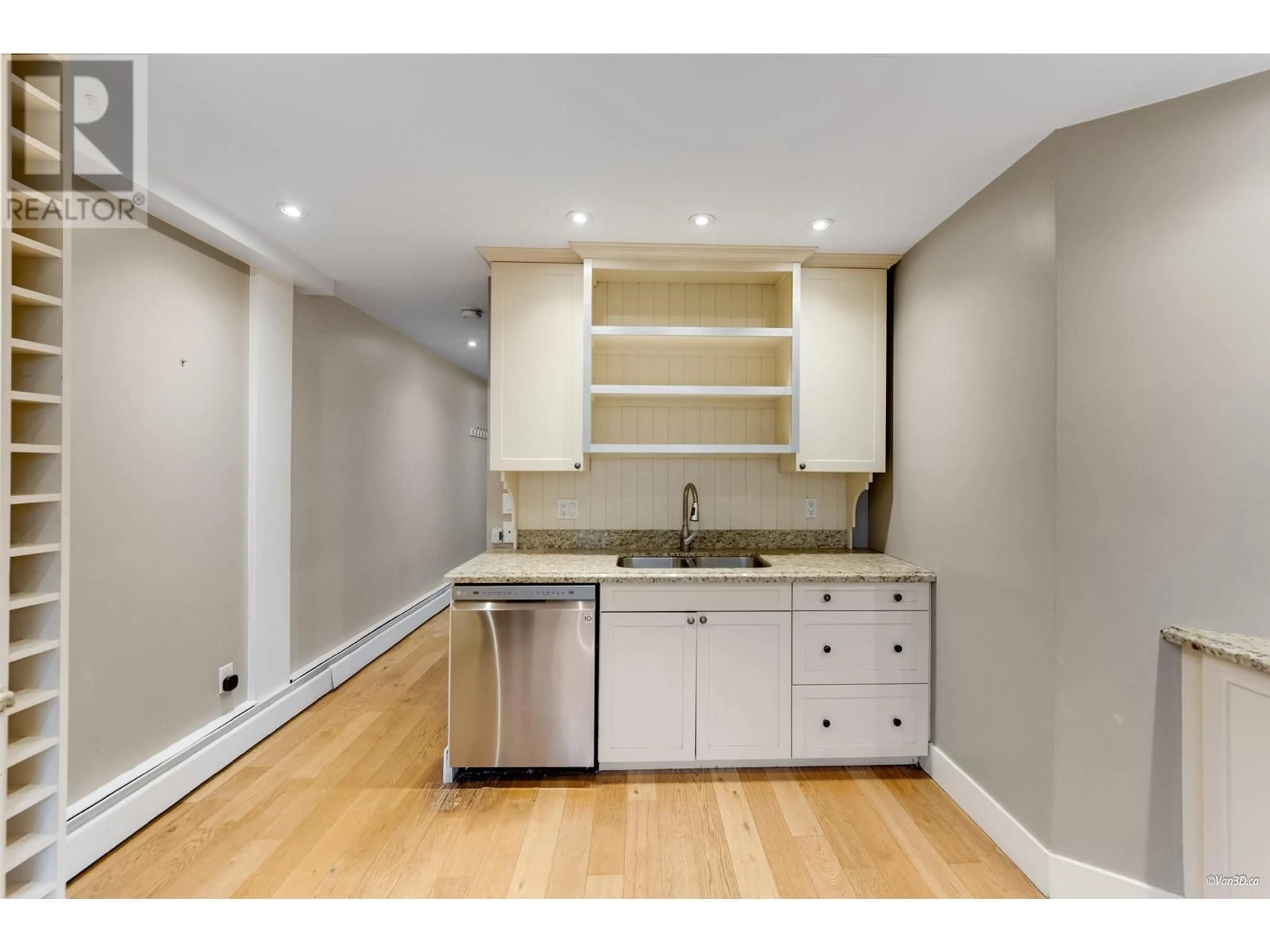 Unknown for 17 - 870 7TH AVENUE, Vancouver British Columbia V5Z4C1