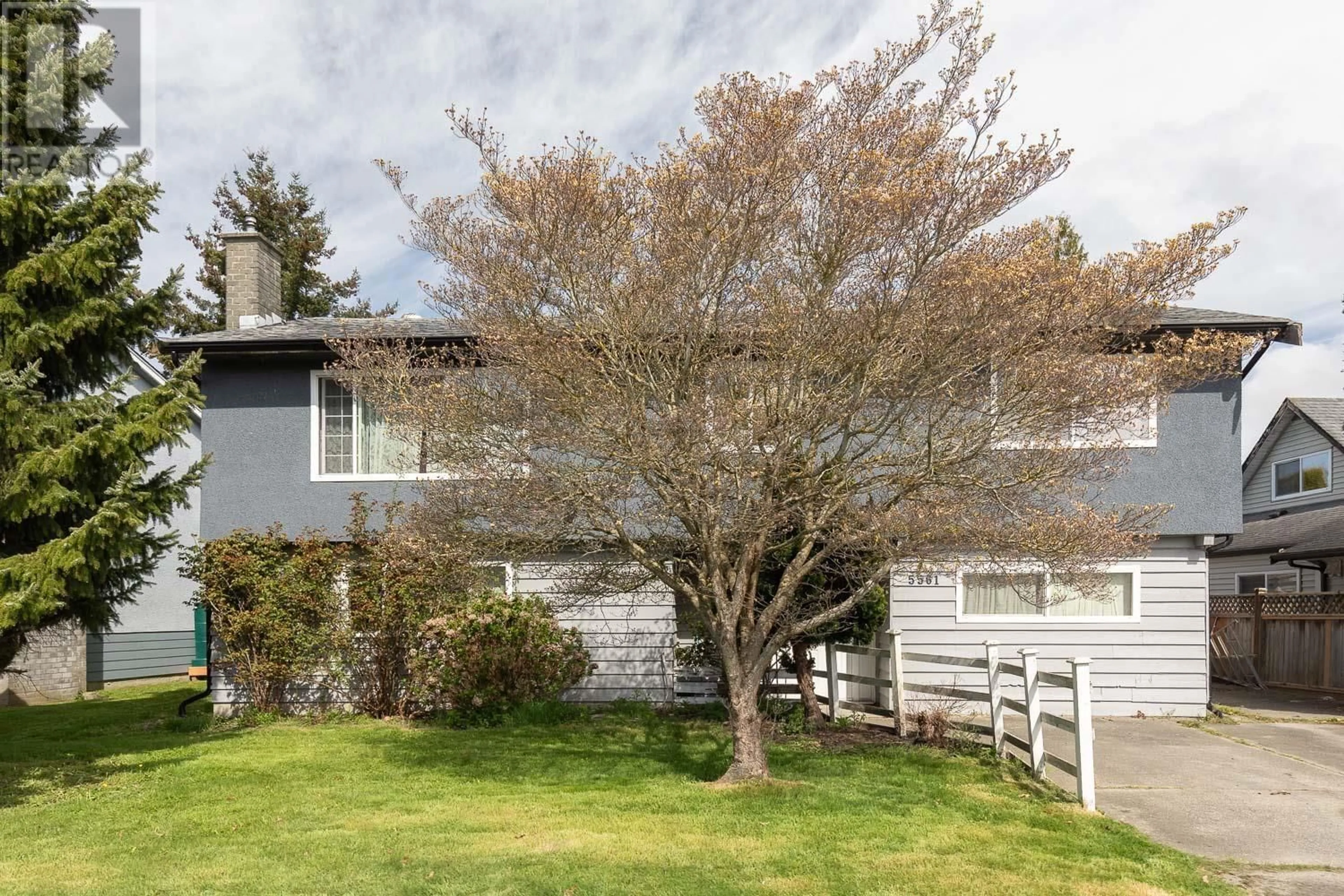 A pic from outside/outdoor area/front of a property/back of a property/a pic from drone, unknown for 5561 44TH AVENUE, Delta British Columbia V4C1C9