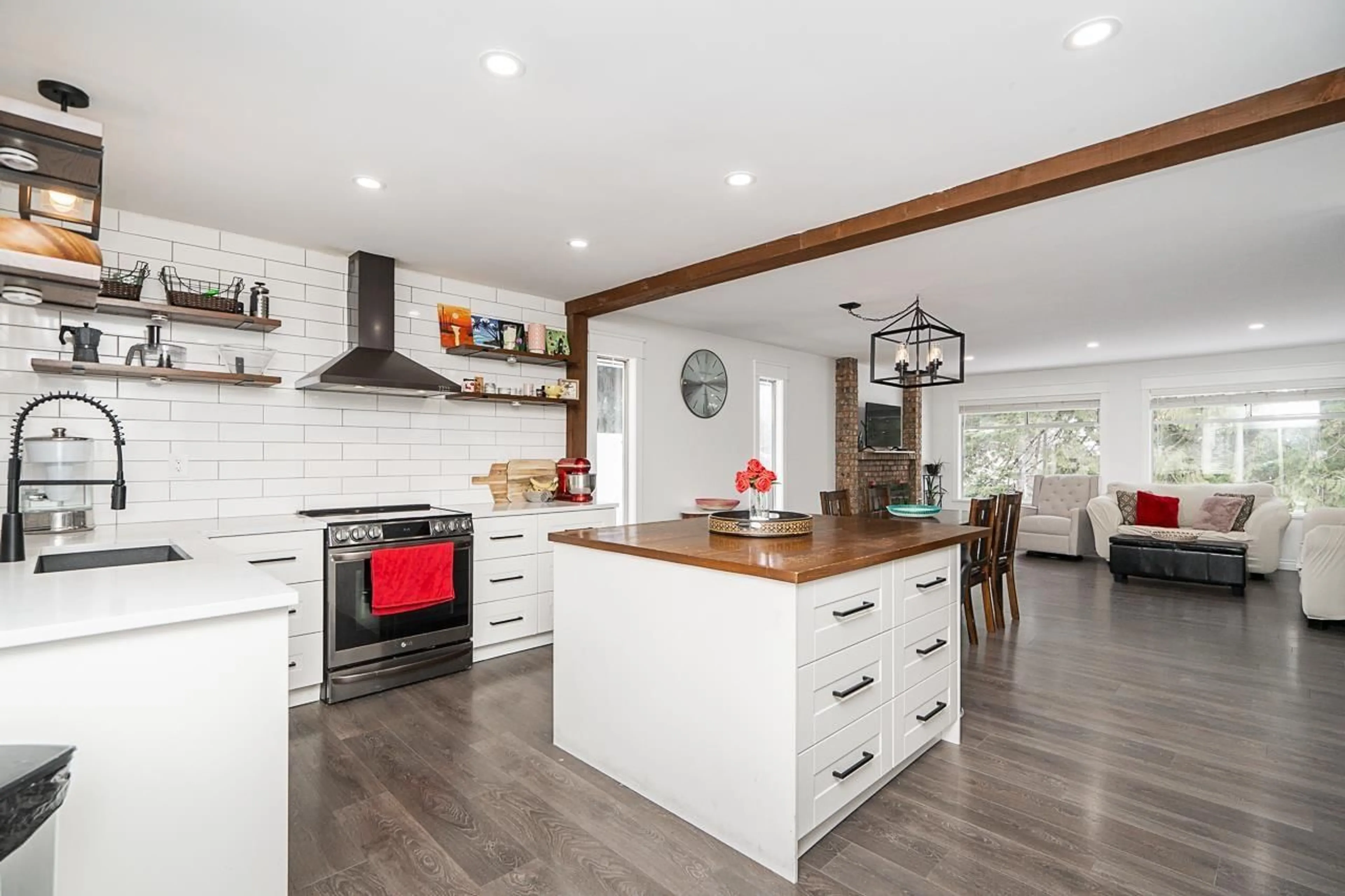 Open concept kitchen, unknown for 6074 188 STREET, Surrey British Columbia V3S7V9