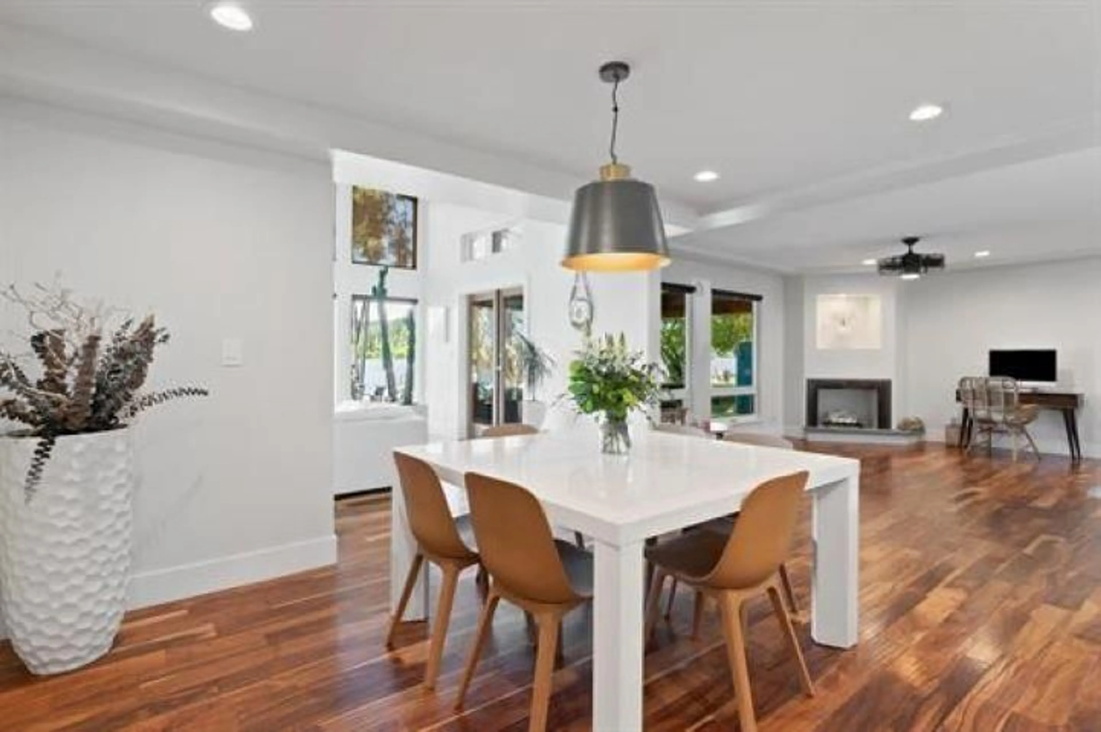 Dining room, unknown for 29441 SILVER, Mission British Columbia V4S1J1
