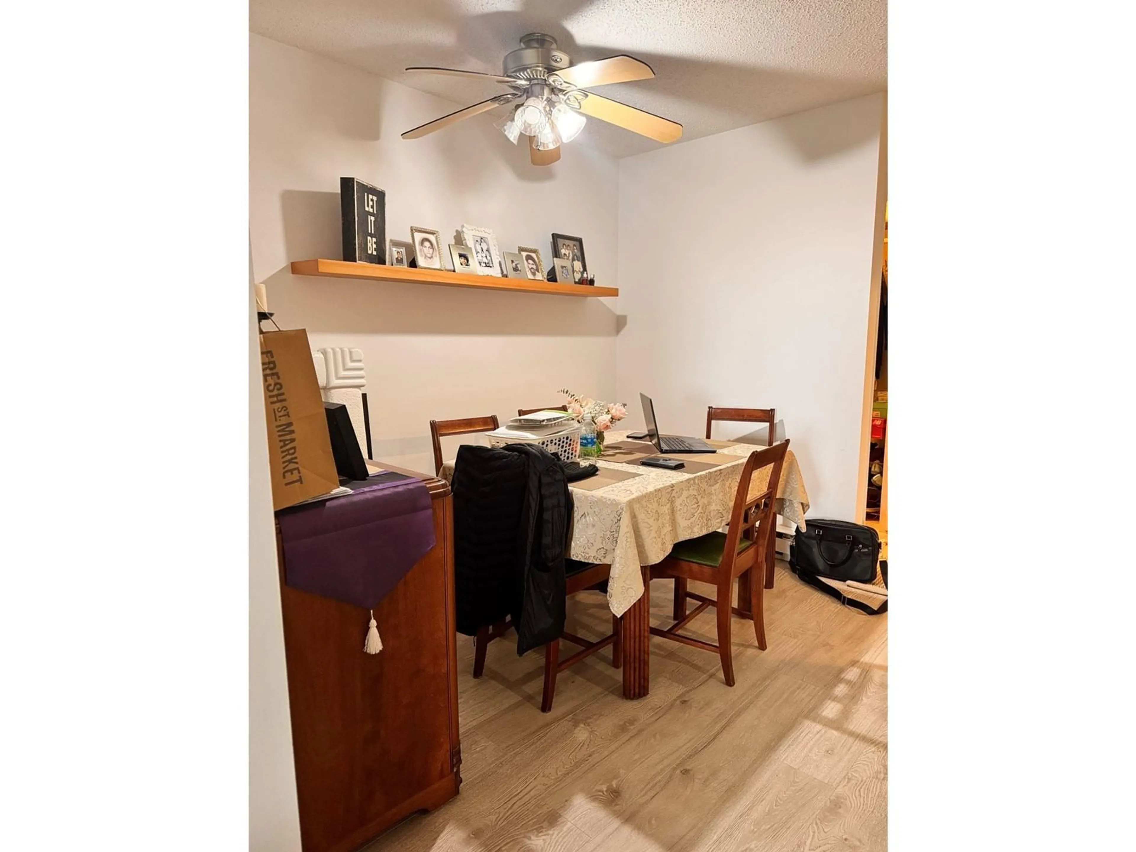 A pic of a room for 204 - 17661 58A, Surrey British Columbia V3S1N4