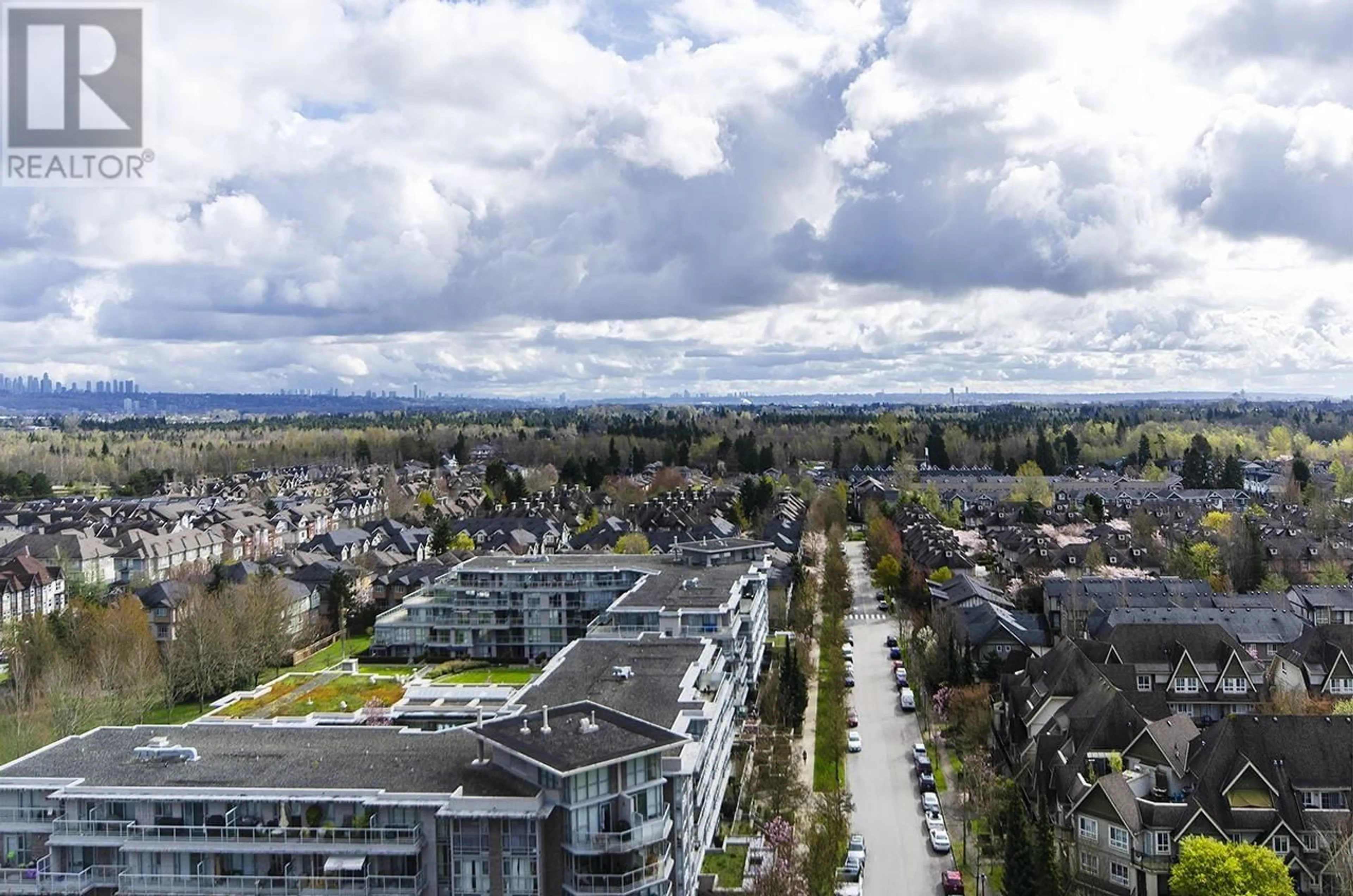 A pic from outside/outdoor area/front of a property/back of a property/a pic from drone, unknown for 1802 - 9133 HEMLOCK DRIVE, Richmond British Columbia V6Y4J9
