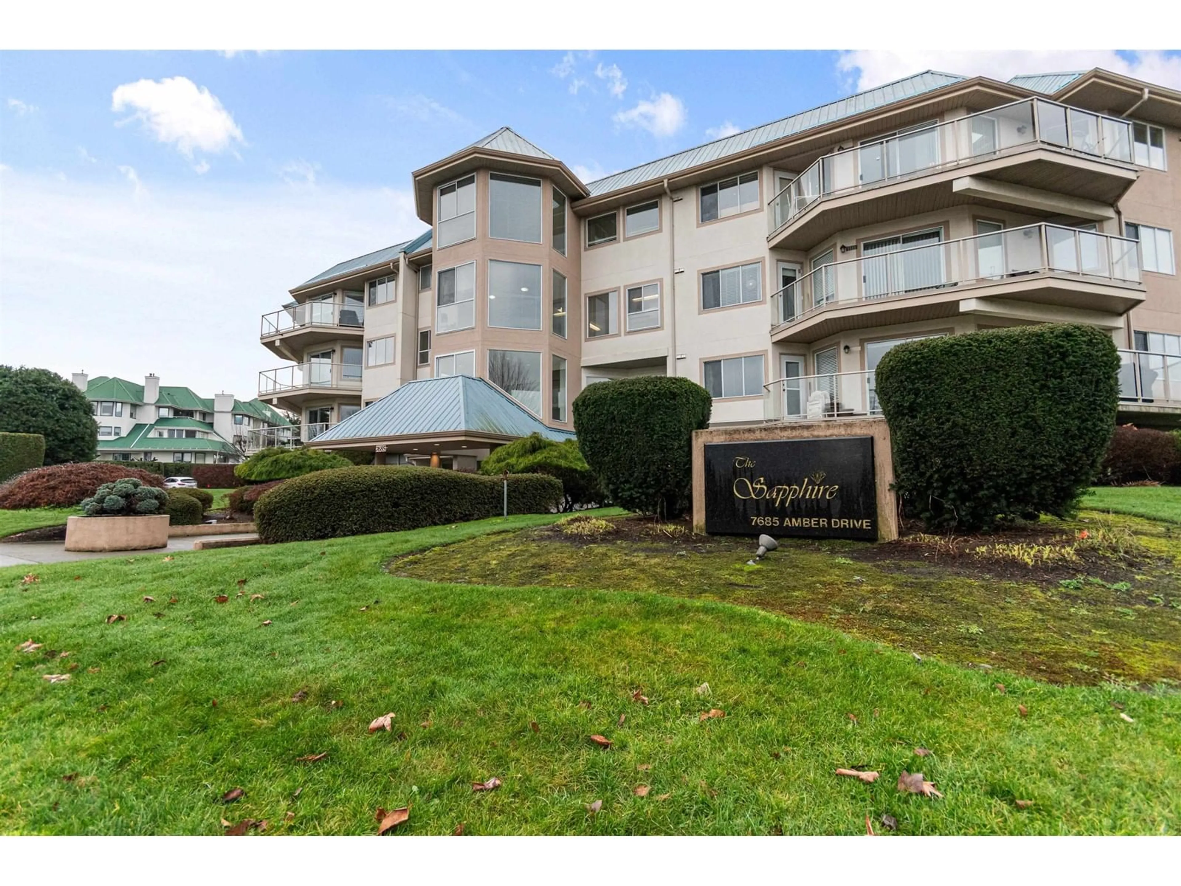 Patio, water/lake/river/ocean view for 313 - 7685 AMBER DRIVE, Chilliwack British Columbia V2R3P3