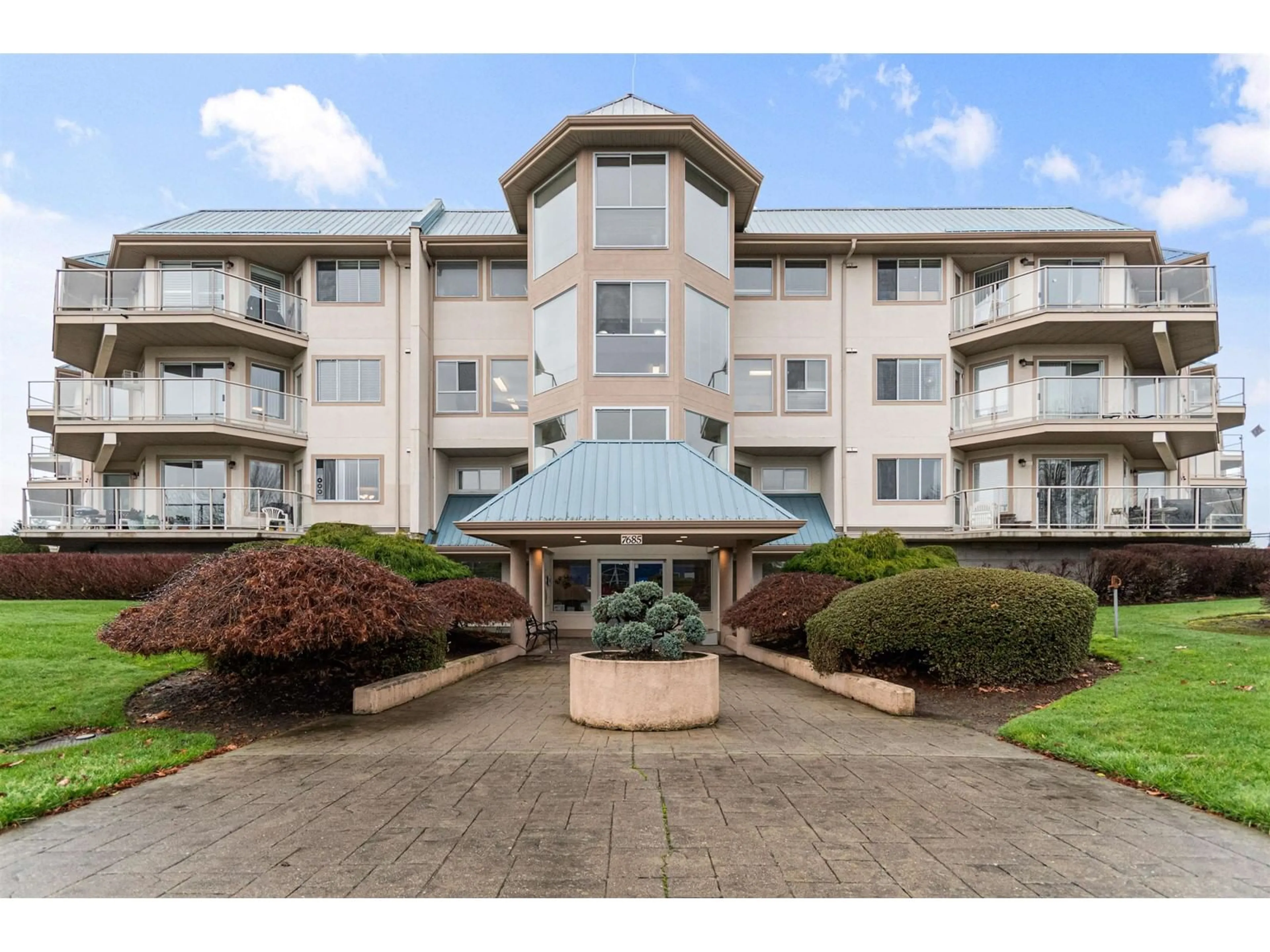 Indoor foyer for 313 - 7685 AMBER DRIVE, Chilliwack British Columbia V2R3P3
