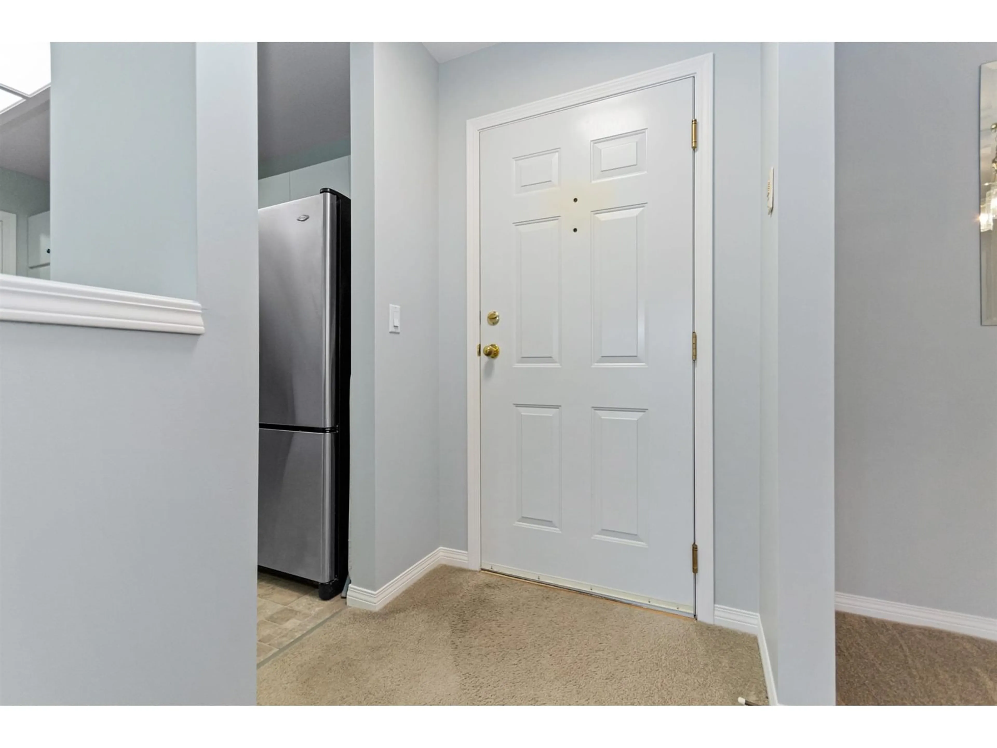 Indoor entryway for 313 - 7685 AMBER DRIVE, Chilliwack British Columbia V2R3P3