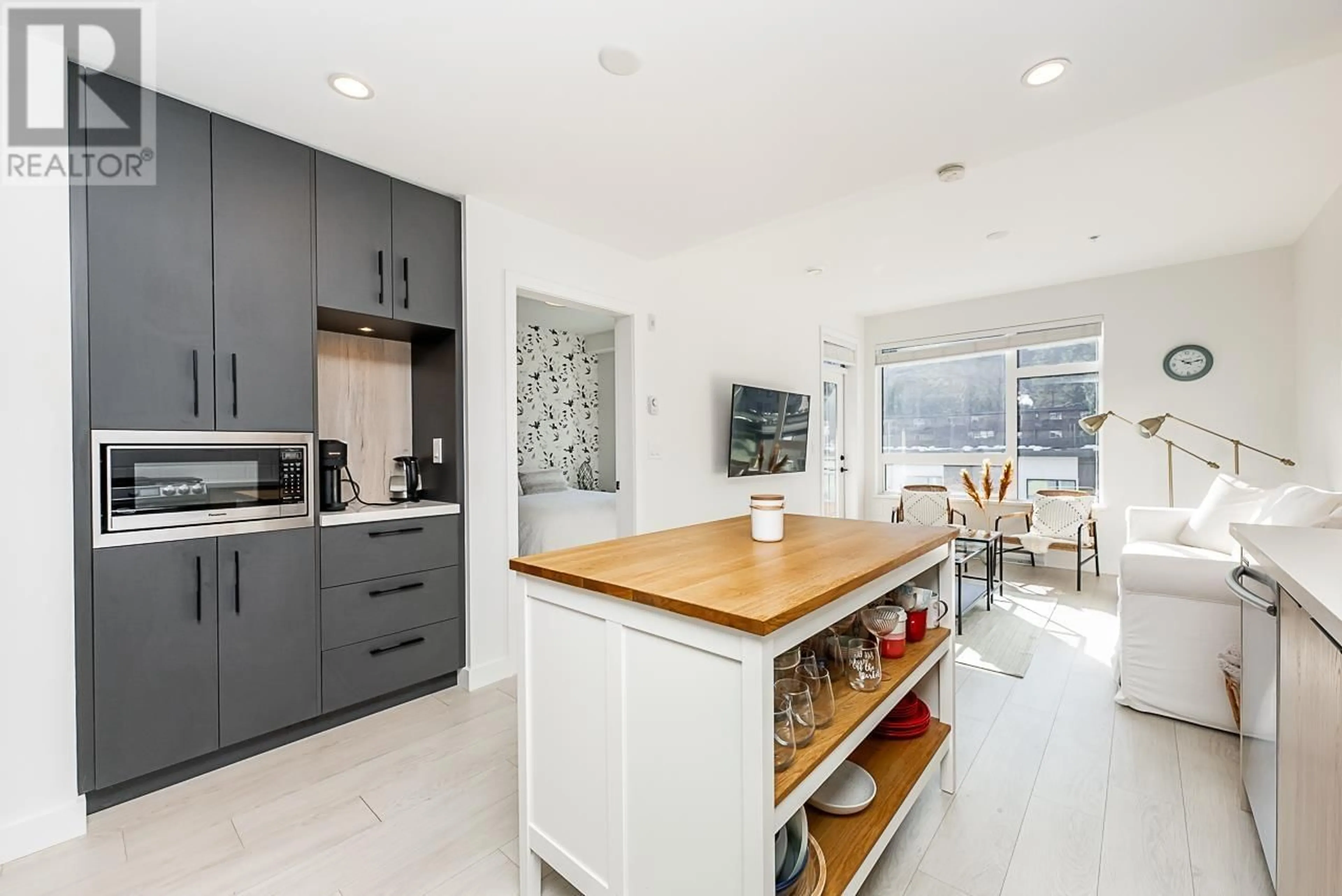 Open concept kitchen, ceramic/tile floor for 411 - 3038 ST GEORGE STREET, Port Moody British Columbia V3H2H7
