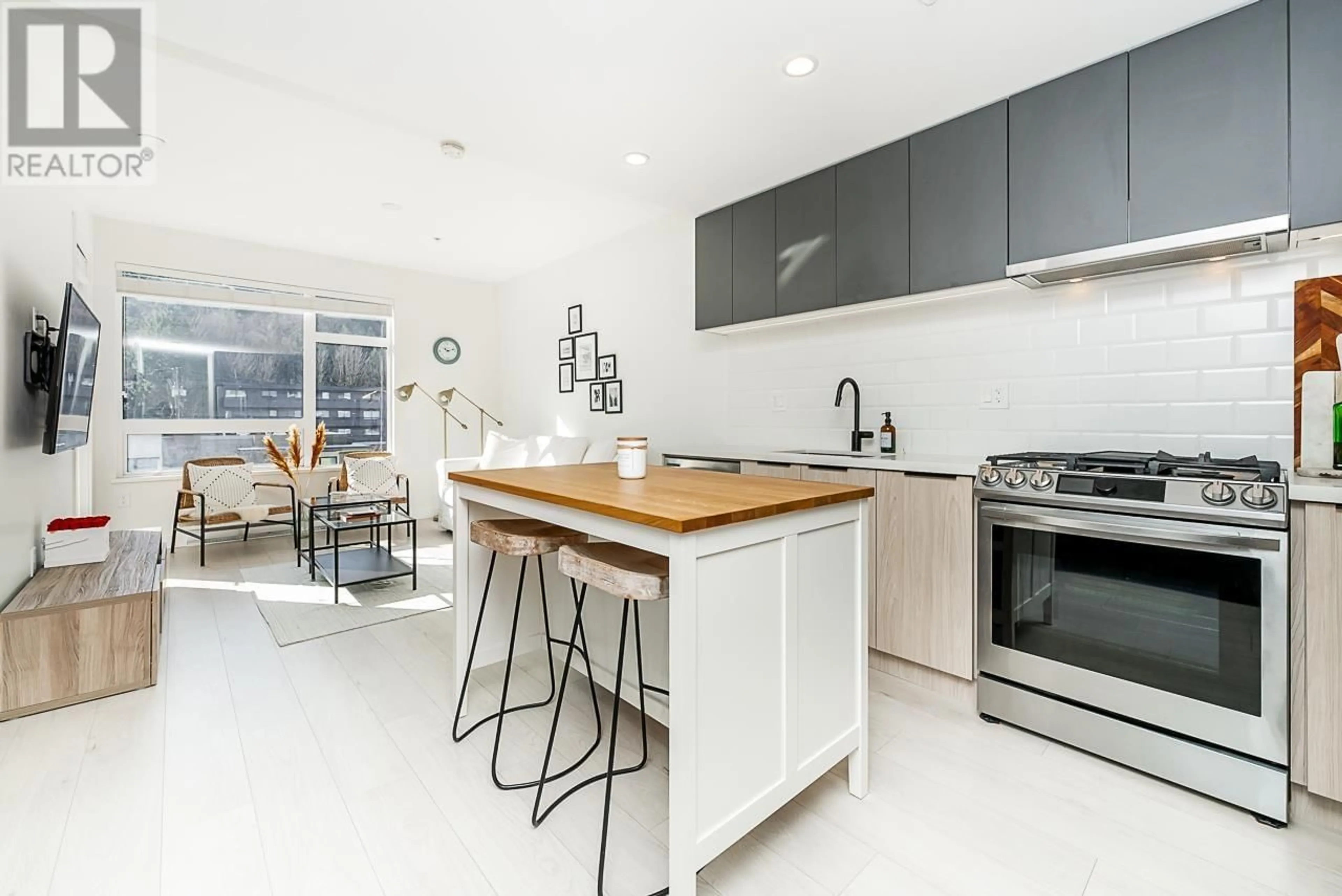 Open concept kitchen, unknown for 411 - 3038 ST GEORGE STREET, Port Moody British Columbia V3H2H7