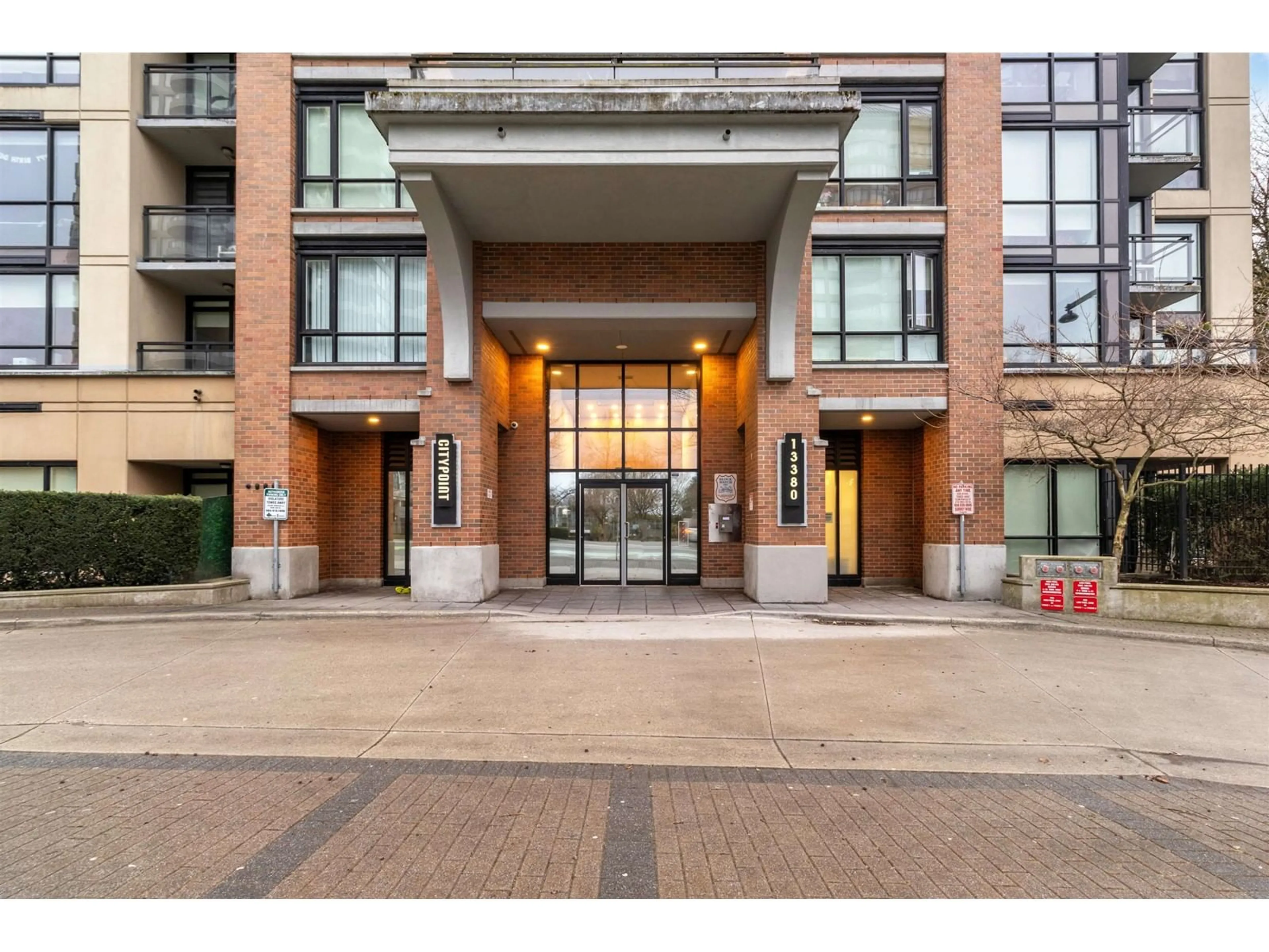 Indoor foyer for 306 - 13380 108, Surrey British Columbia V3T0E7