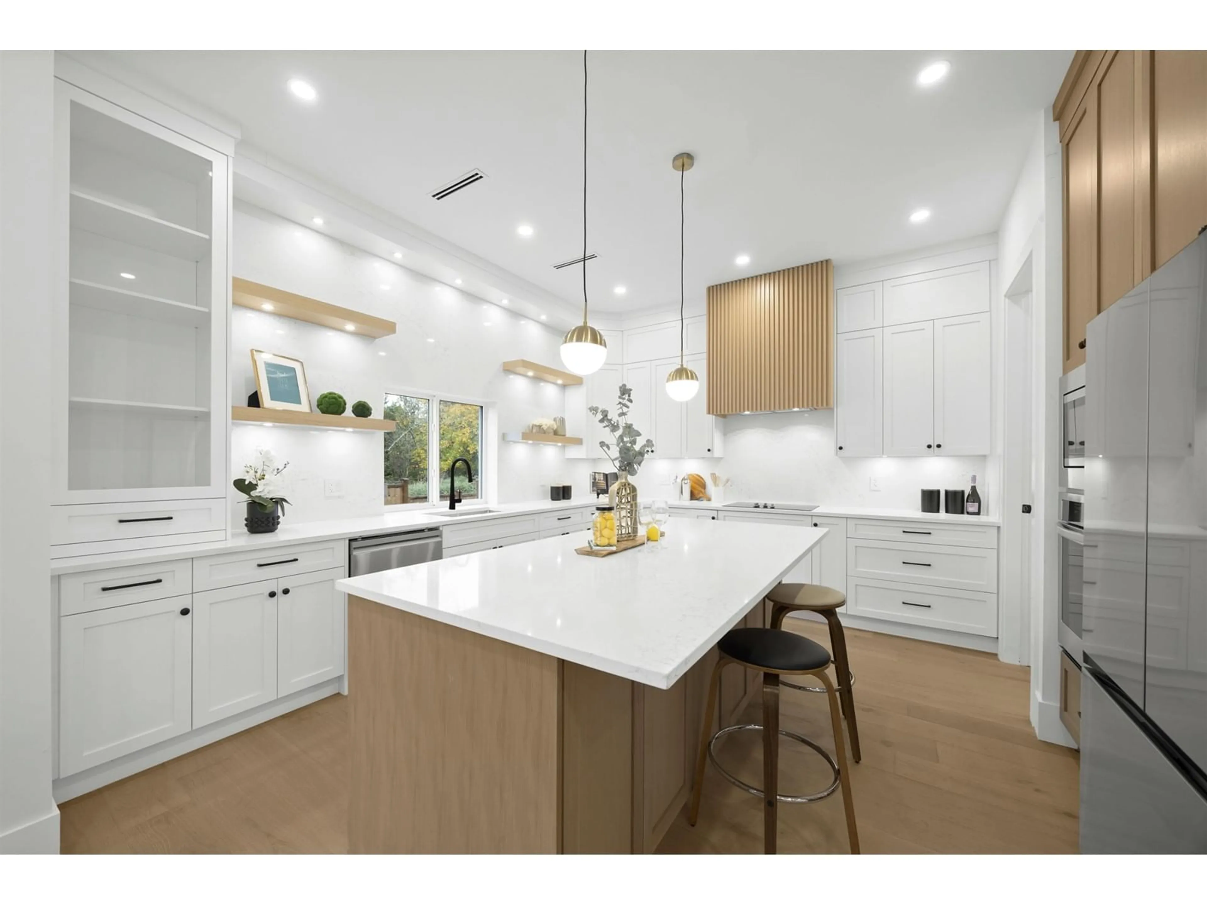 Contemporary kitchen, unknown for 7523 205, Langley British Columbia V2Y3S8