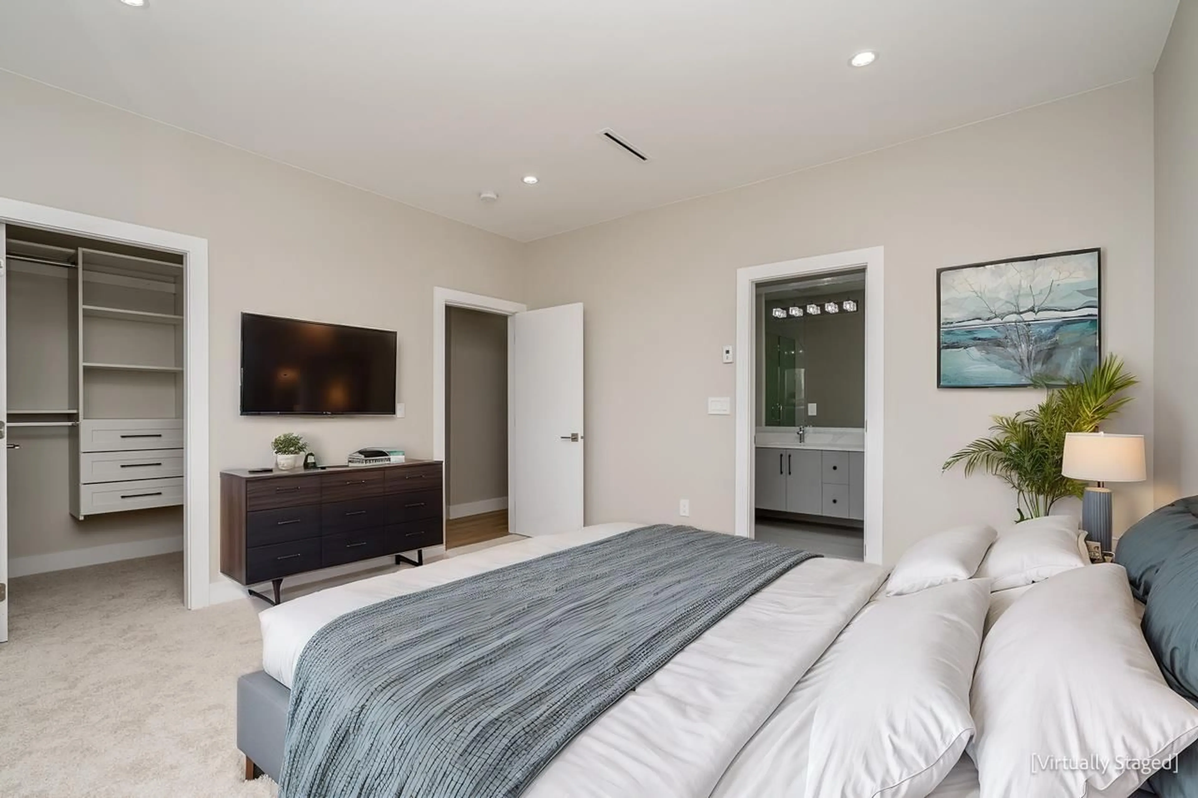 A pic of a room for 13955 60A, Surrey British Columbia V3X1E1