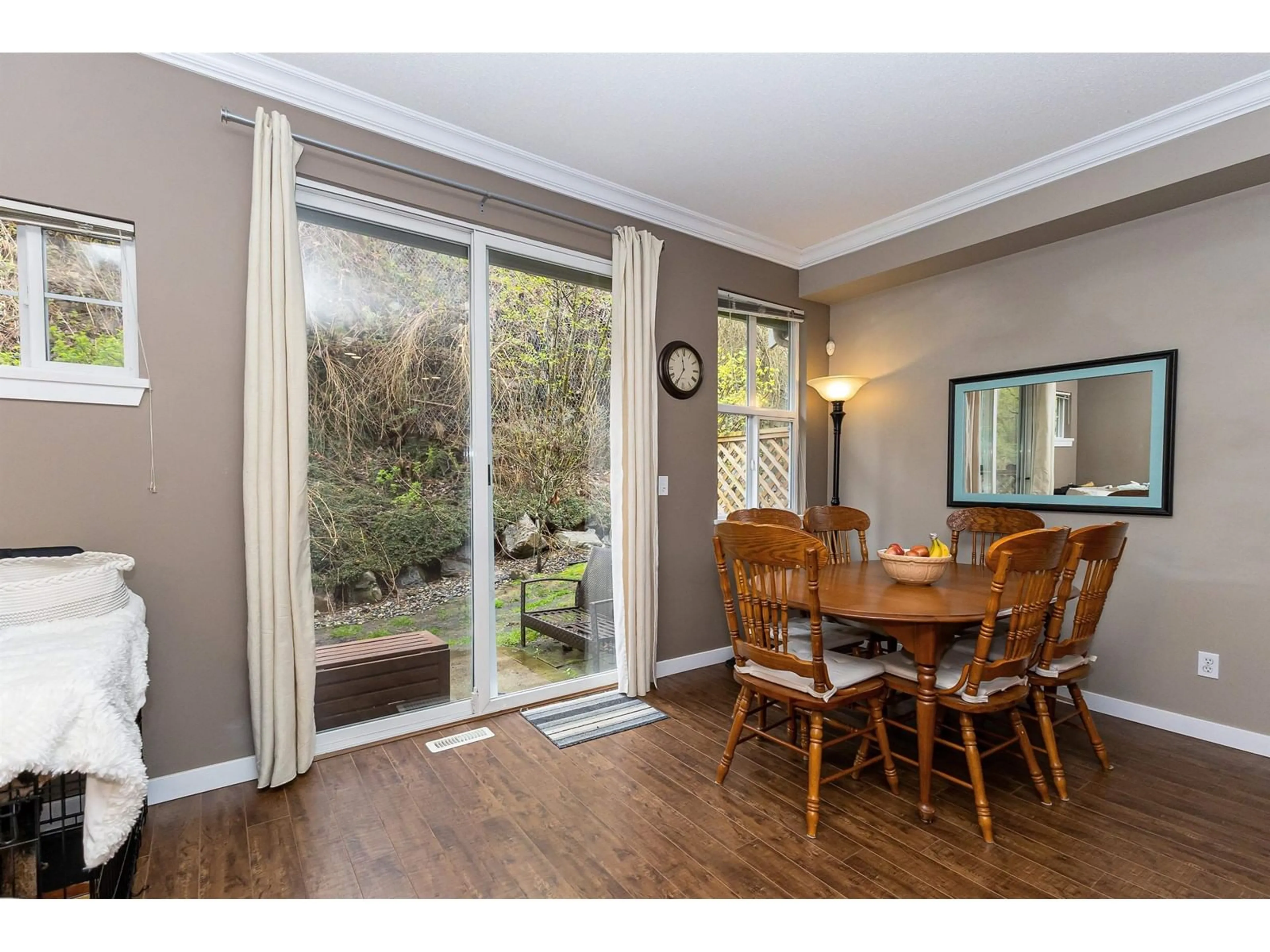 Dining room, wood/laminate floor for 47 - 35287 OLD YALE, Abbotsford British Columbia V3G8H5