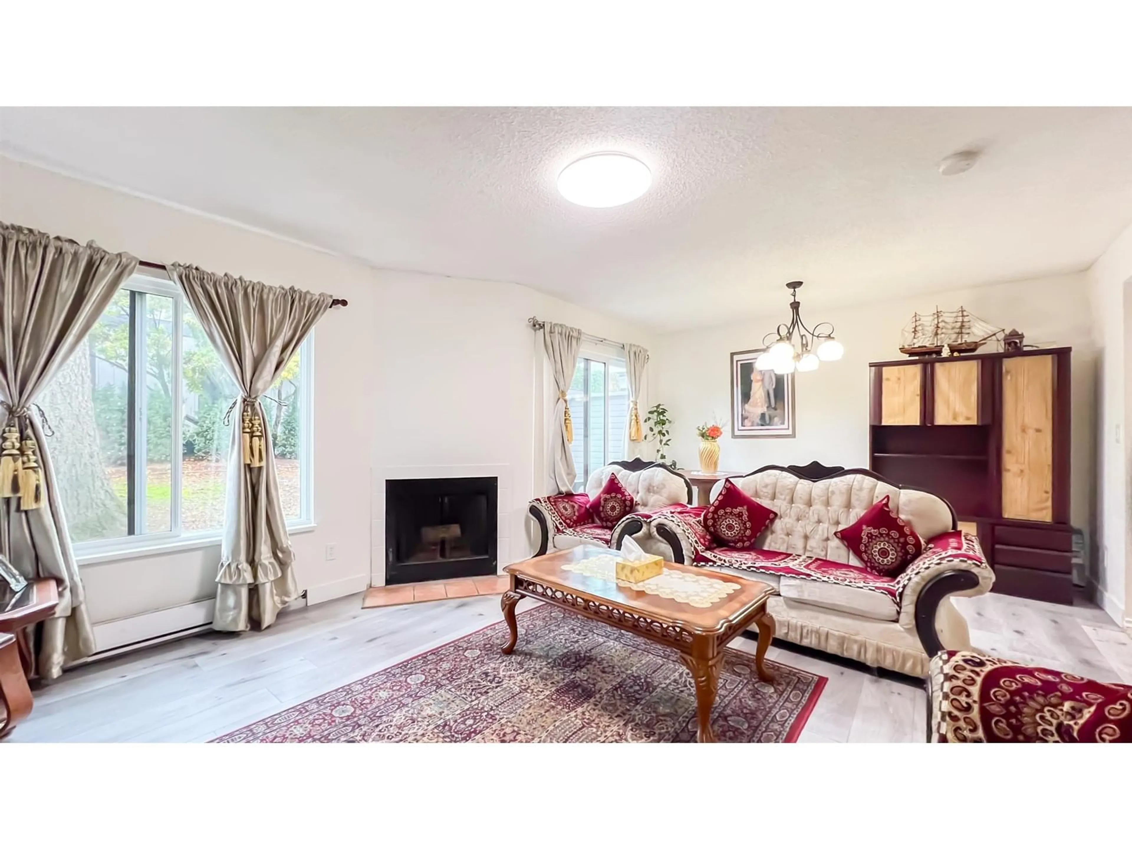 Living room with furniture, unknown for 55 - 6712 BAKER, Delta British Columbia V4E2V3