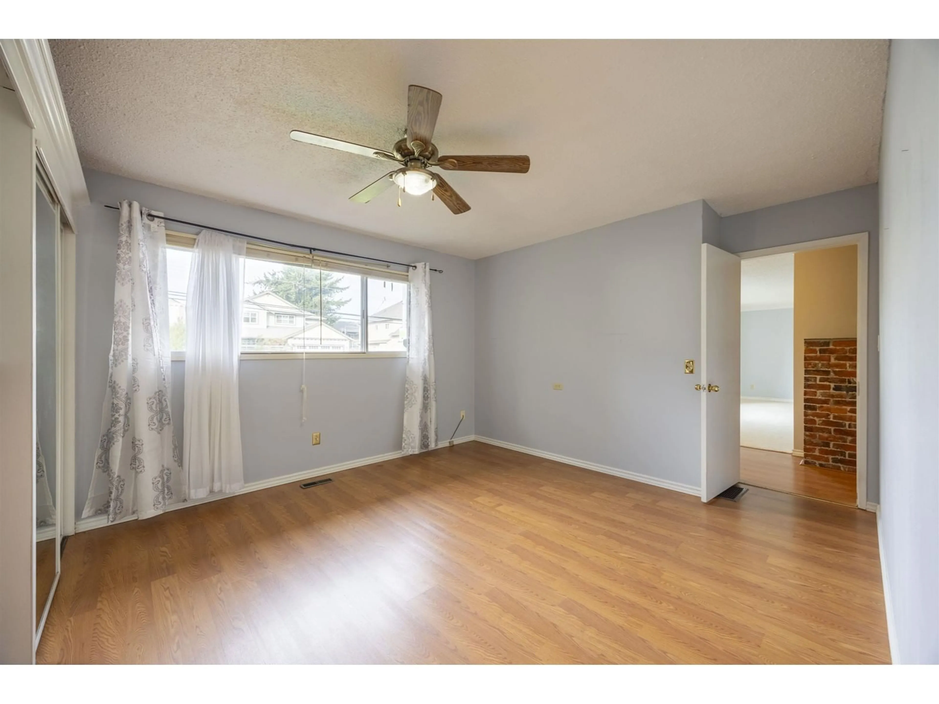 A pic of a room for 45346 SOUTH SUMAS ROAD, Chilliwack British Columbia V2R1R8