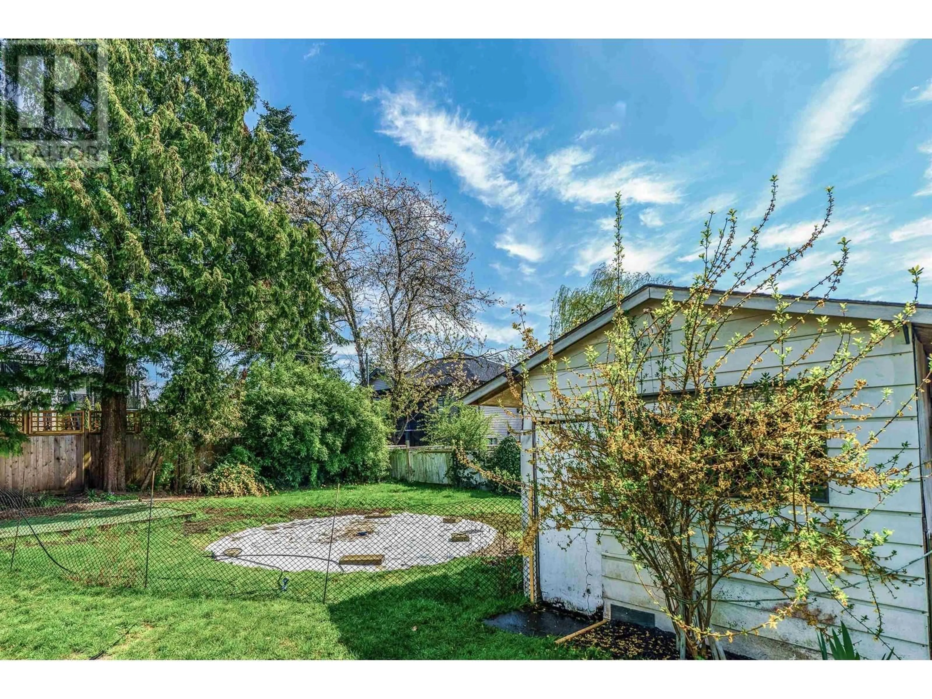 A pic from outside/outdoor area/front of a property/back of a property/a pic from drone, unknown for 20616 113 AVENUE, Maple Ridge British Columbia V2X1E3