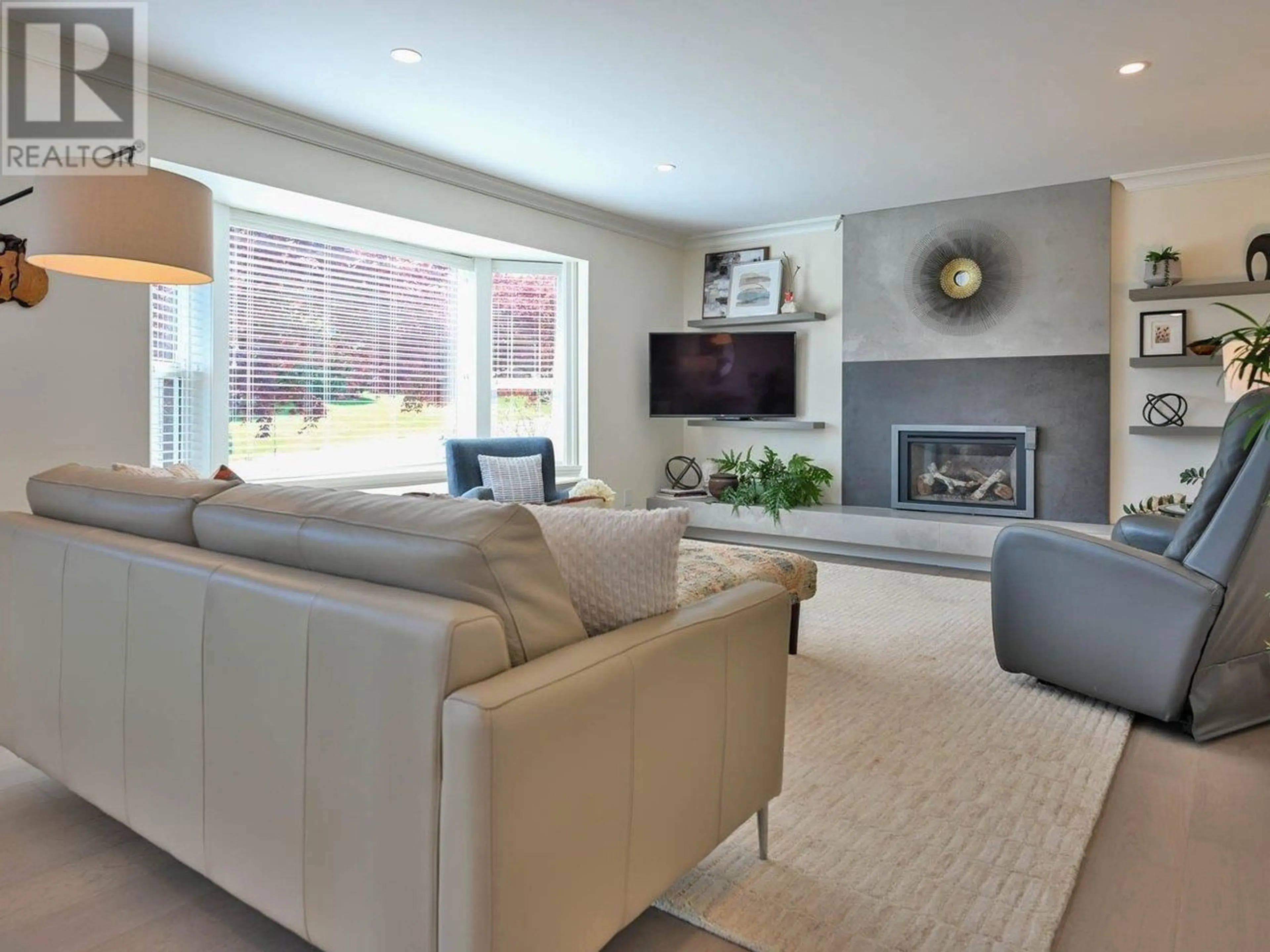 Living room with furniture, unknown for 5379 RAWLINS CRESCENT, Delta British Columbia V4M1J2