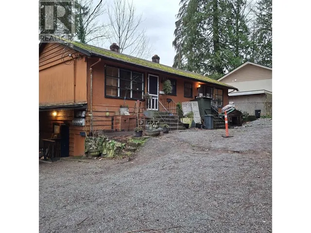 938 CLARKE ROAD, Port Moody 2