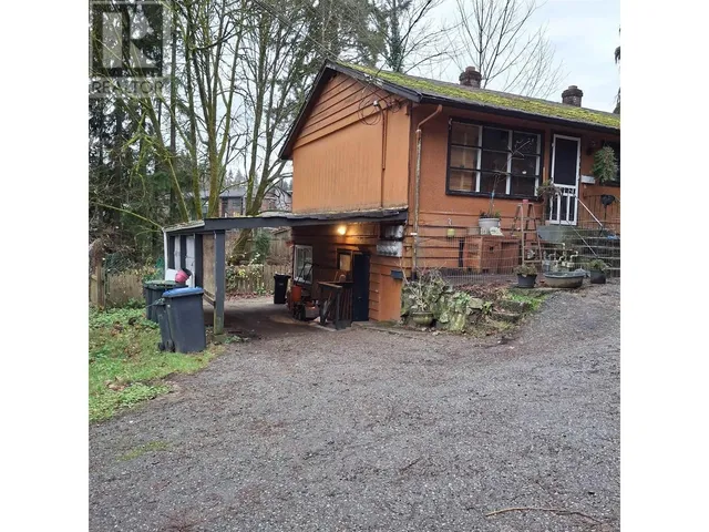 938 CLARKE ROAD, Port Moody 3