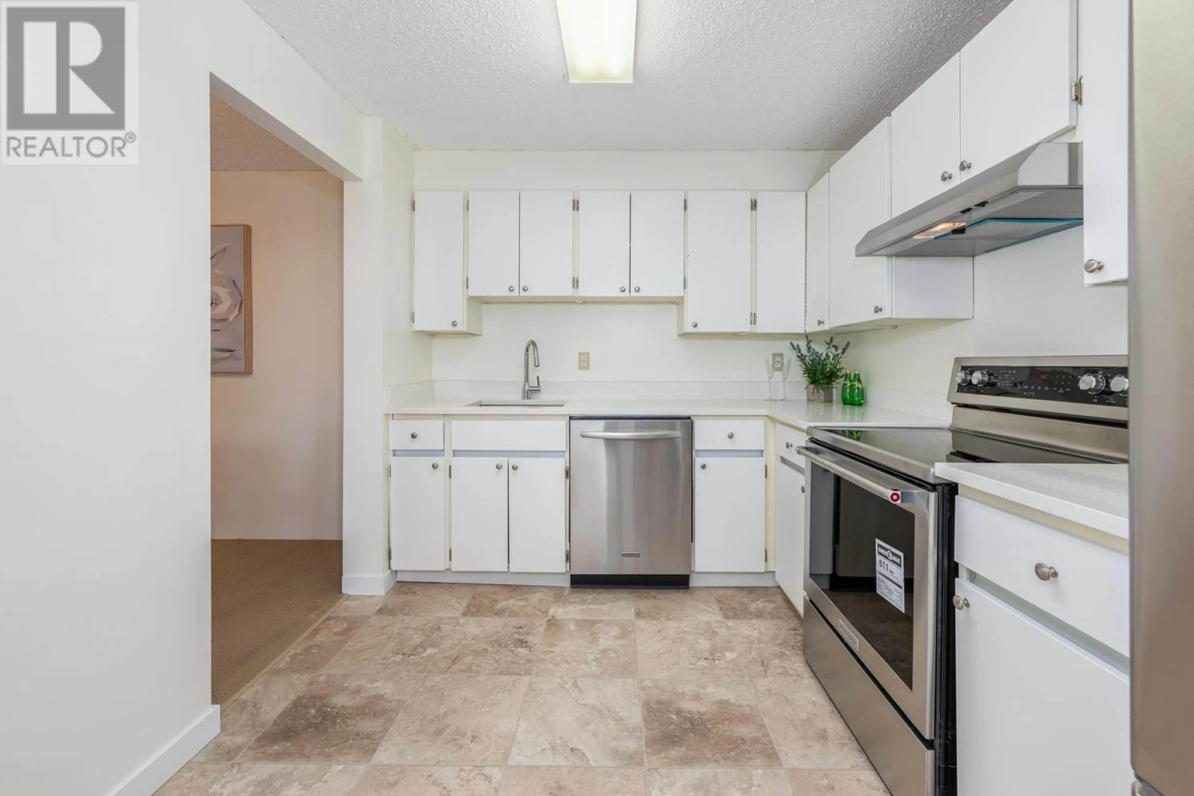 Standard kitchen, ceramic/tile floor for 508 - 6611 MINORU BOULEVARD, Richmond British Columbia V6Y1Y9