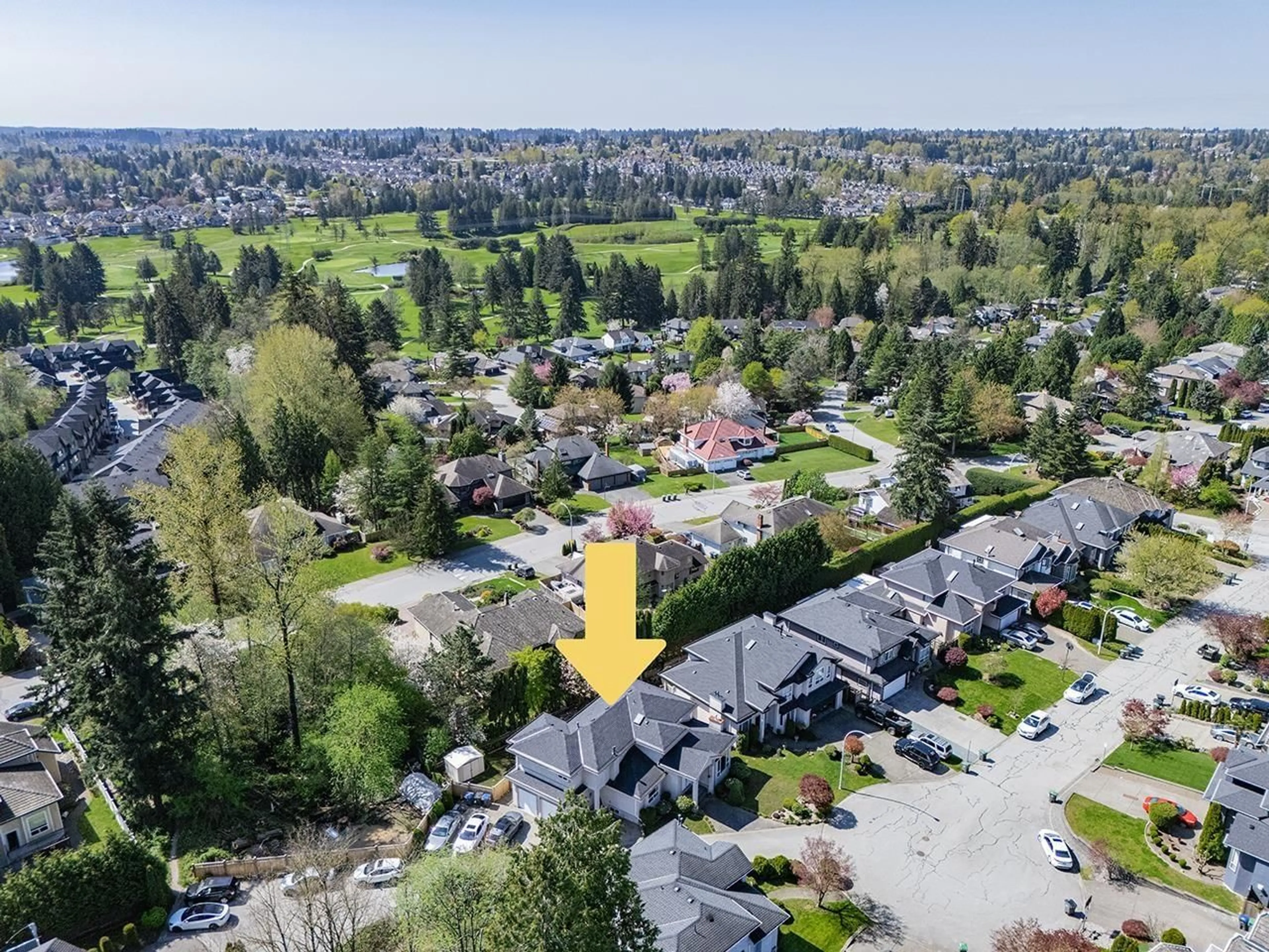 A pic from outside/outdoor area/front of a property/back of a property/a pic from drone, unknown for 15162 81A, Surrey British Columbia V3S7B9