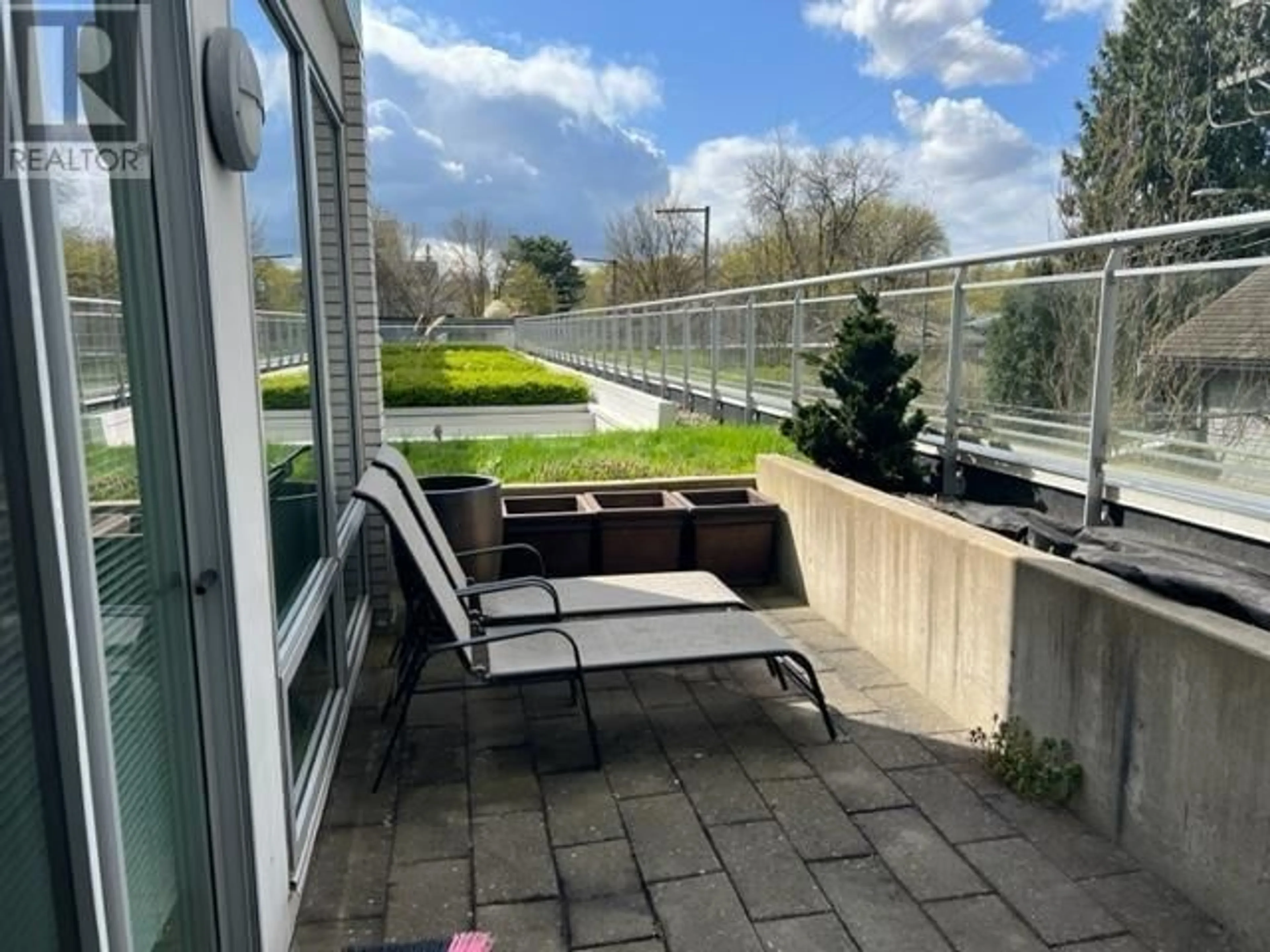 Balcony in the apartment, unknown for 205 - 3333 MAIN STREET, Vancouver British Columbia V5V3M8
