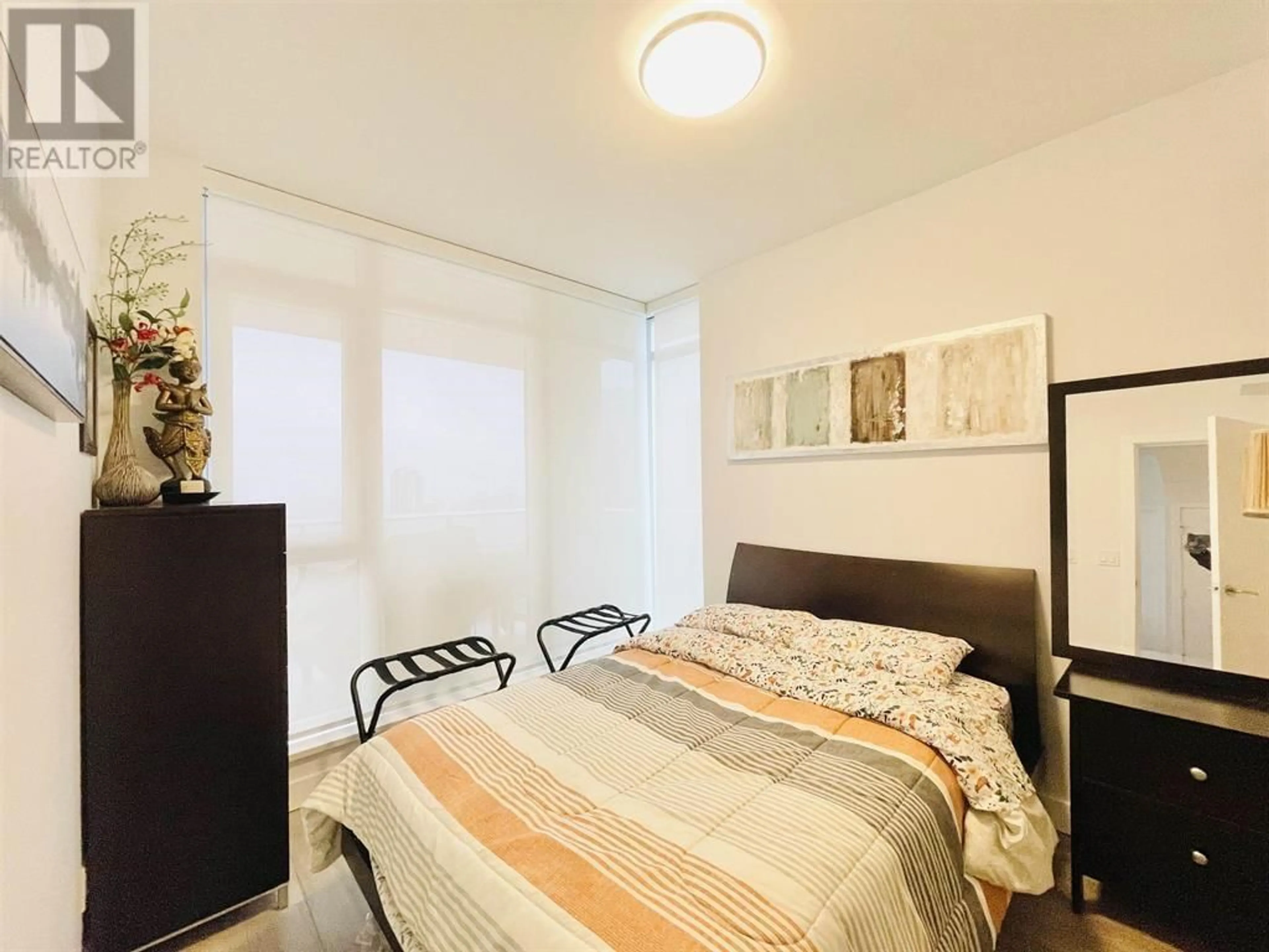 Bedroom with bed, unknown for 2203 - 4458 BERESFORD STREET, Burnaby British Columbia V5H0J1