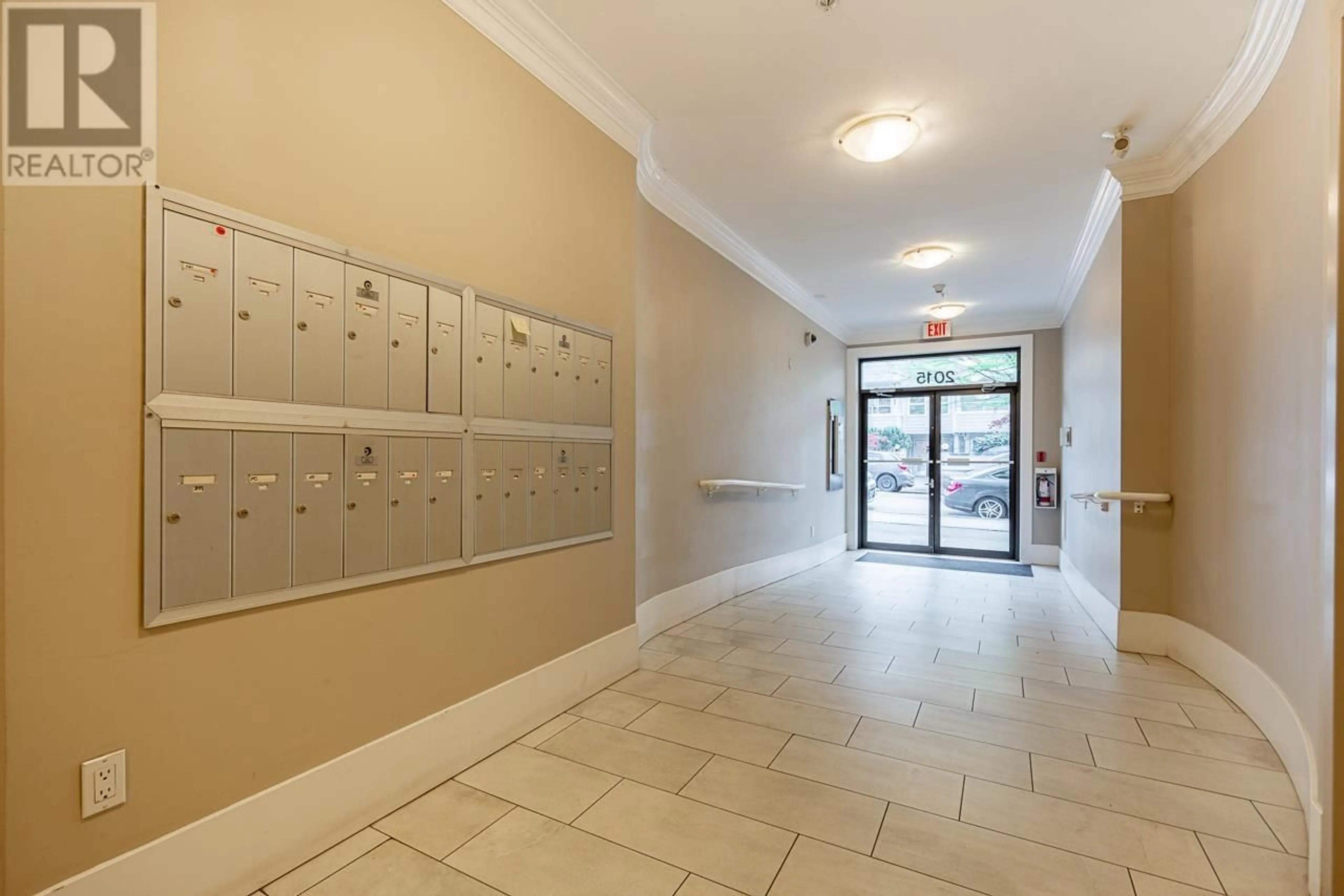 Indoor foyer for 301 - 2015 TRAFALGAR STREET, Vancouver British Columbia V6K1P7