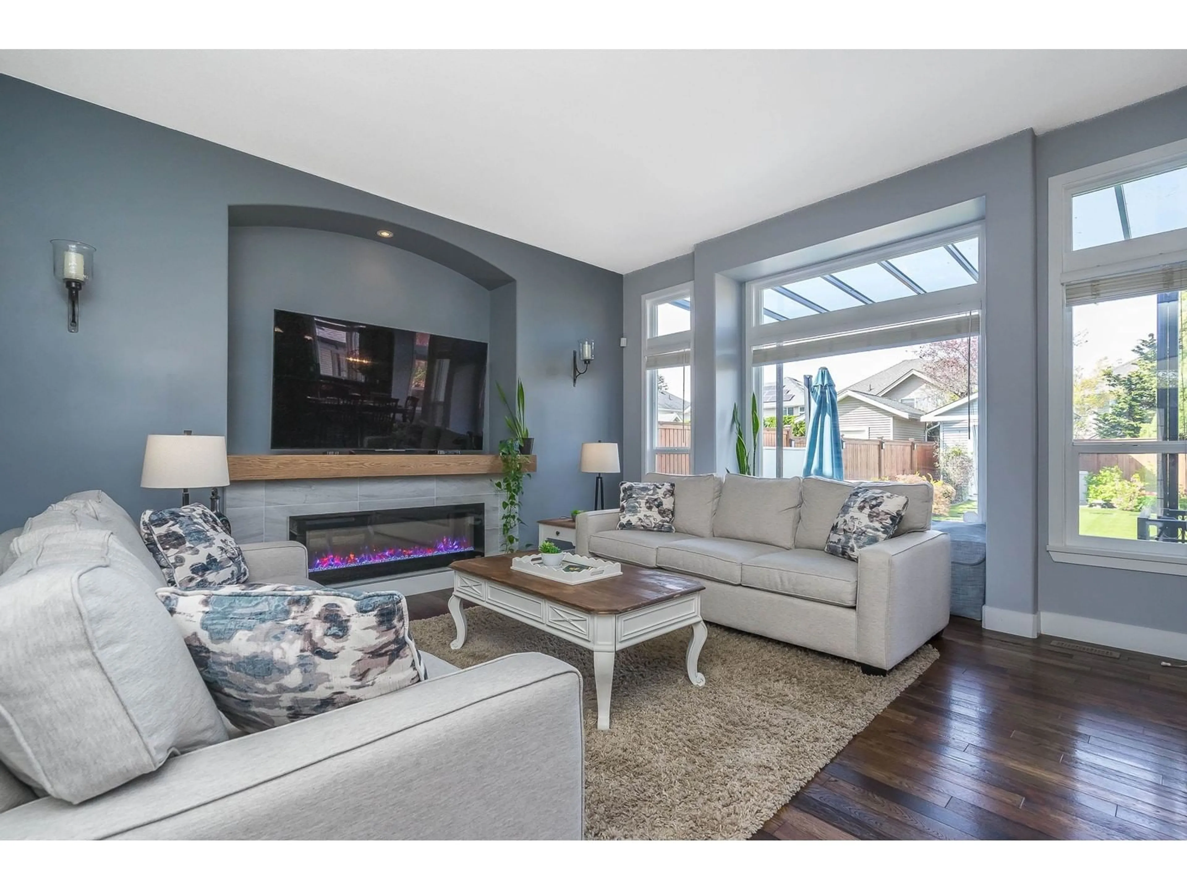 Living room with furniture, unknown for 14841 59, Surrey British Columbia V3S4S6