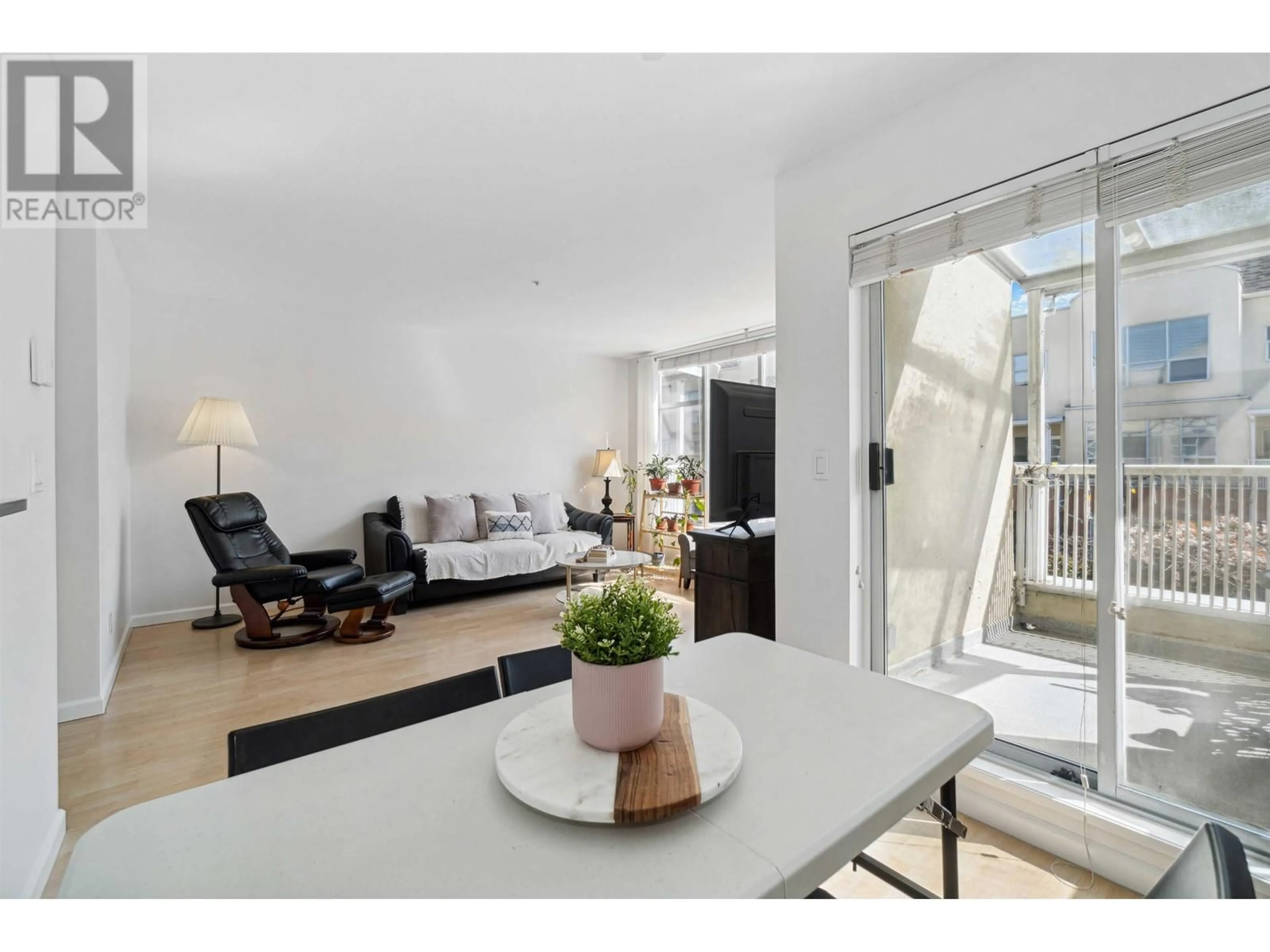 Living room with furniture, unknown for 378 - 8333 JONES RD ROAD, Richmond British Columbia V6Y3W9