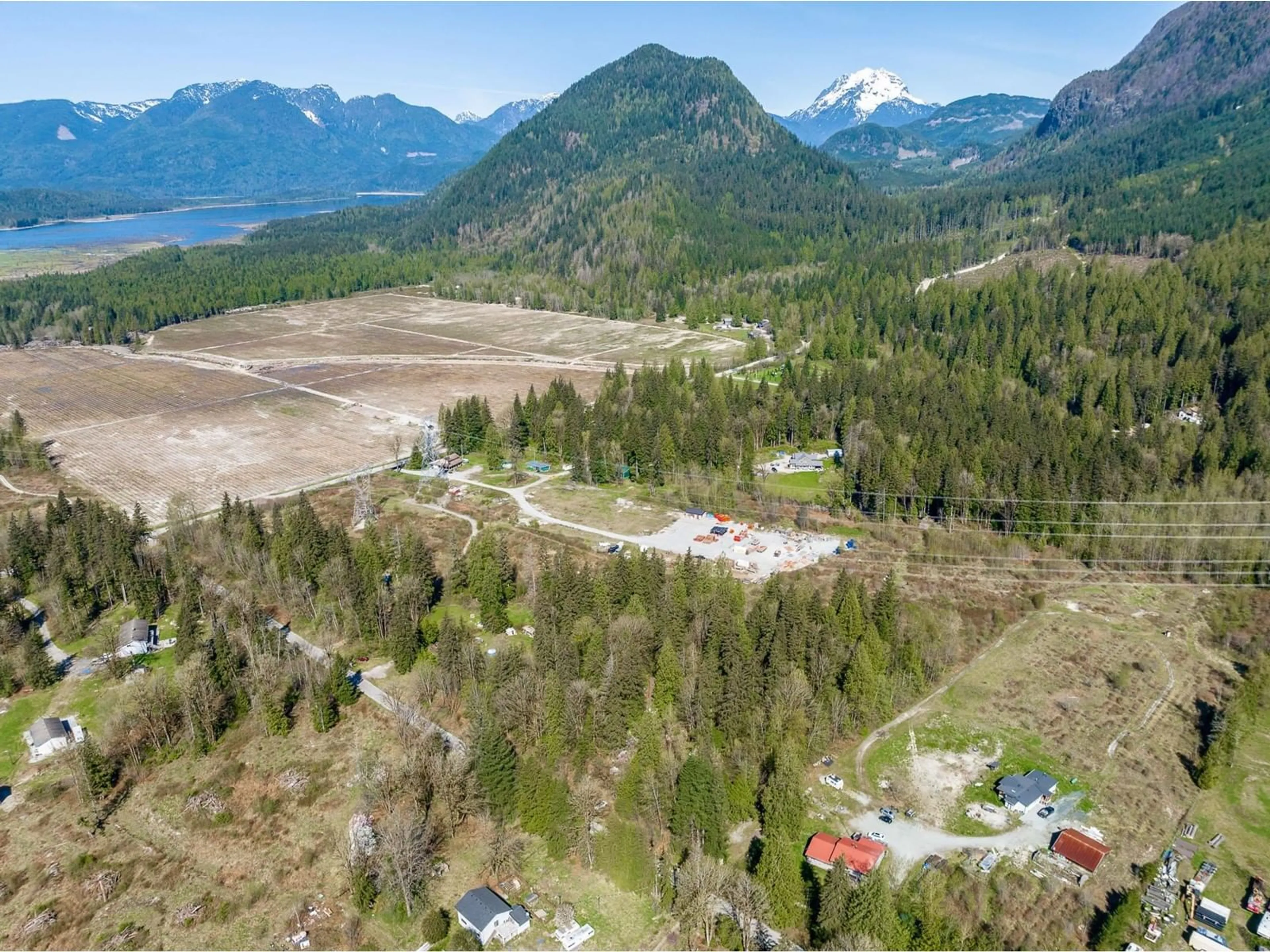 A pic from outside/outdoor area/front of a property/back of a property/a pic from drone, mountain view for 36161 RIDGEVIEW, Mission British Columbia V2V4J1