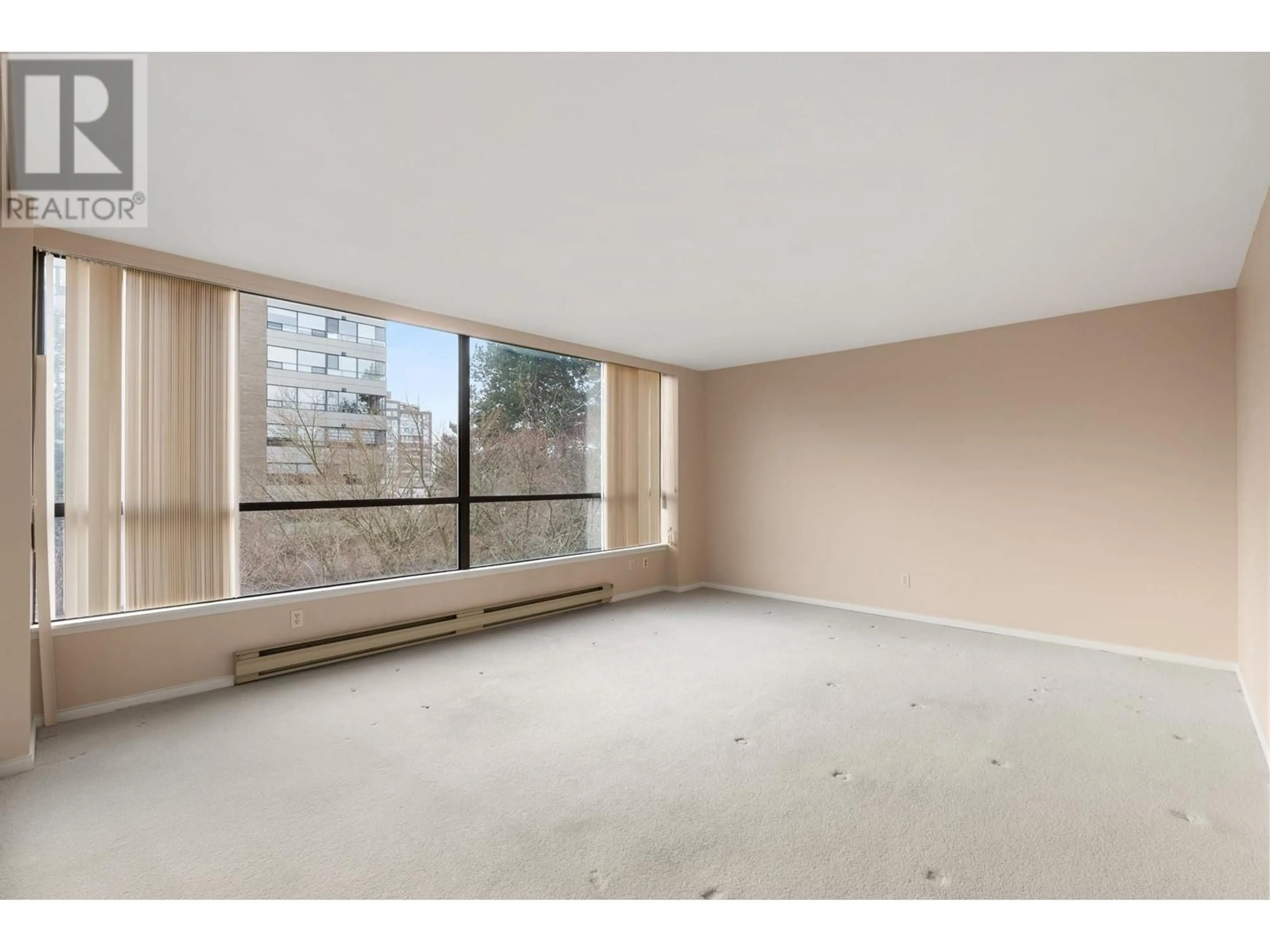 A pic of a room for 402 - 2115 40TH AVENUE, Vancouver British Columbia V6M1W4