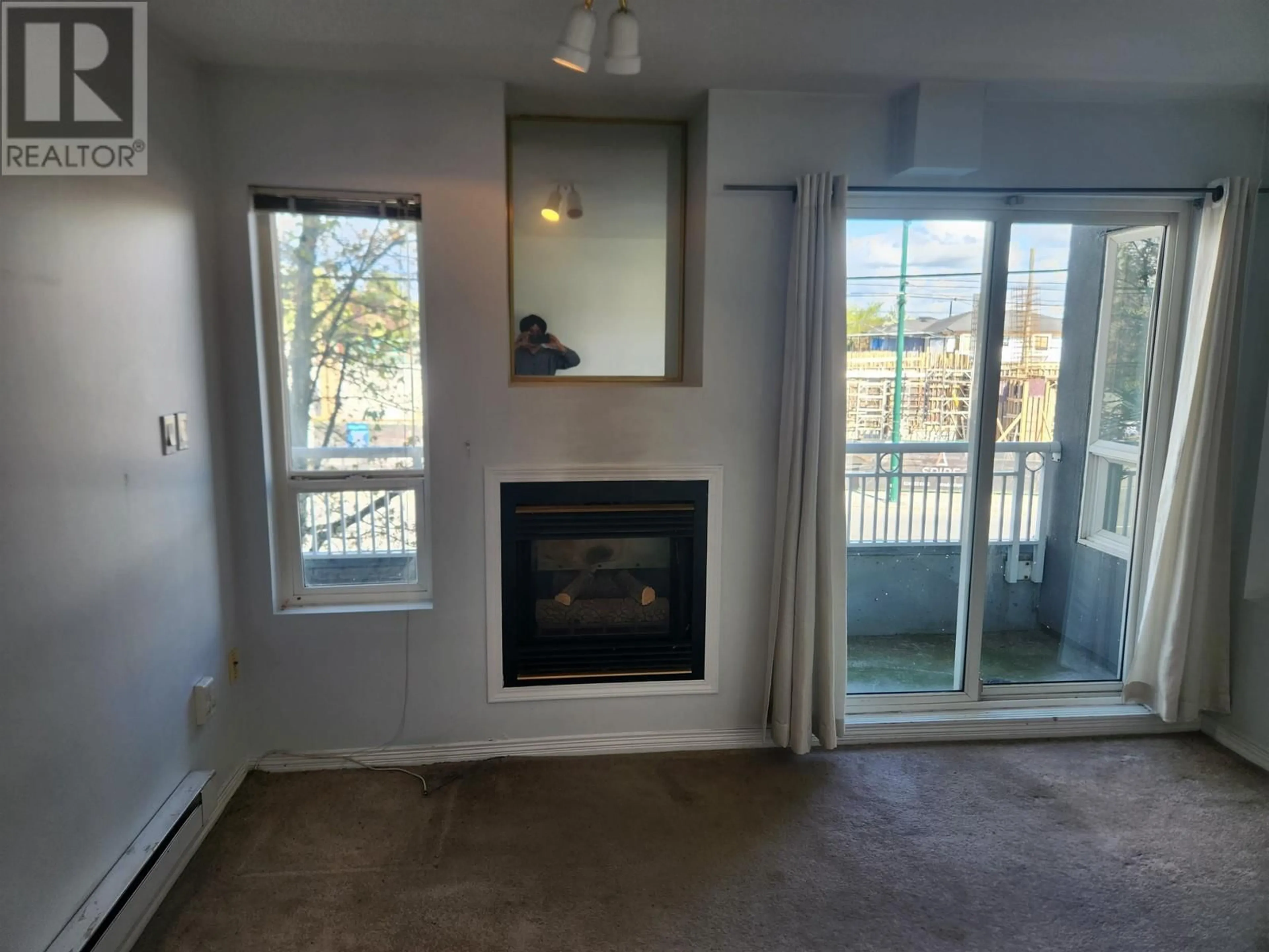A pic of a room for 207 - 688 56TH AVENUE, Vancouver British Columbia V5X1R7