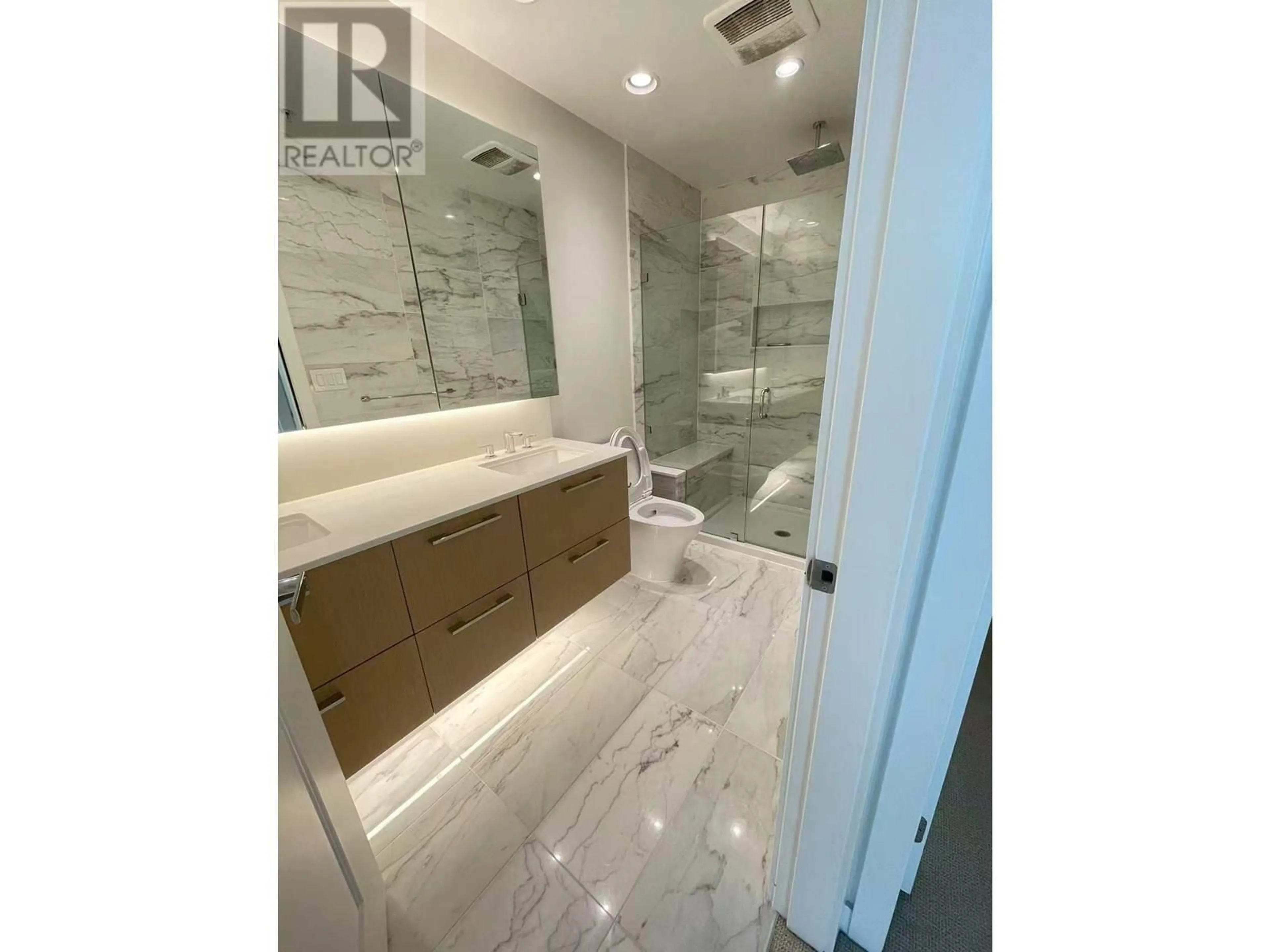 Contemporary bathroom, ceramic/tile floor for 632 - 3563 ROSS DRIVE, Vancouver British Columbia V6S0L3