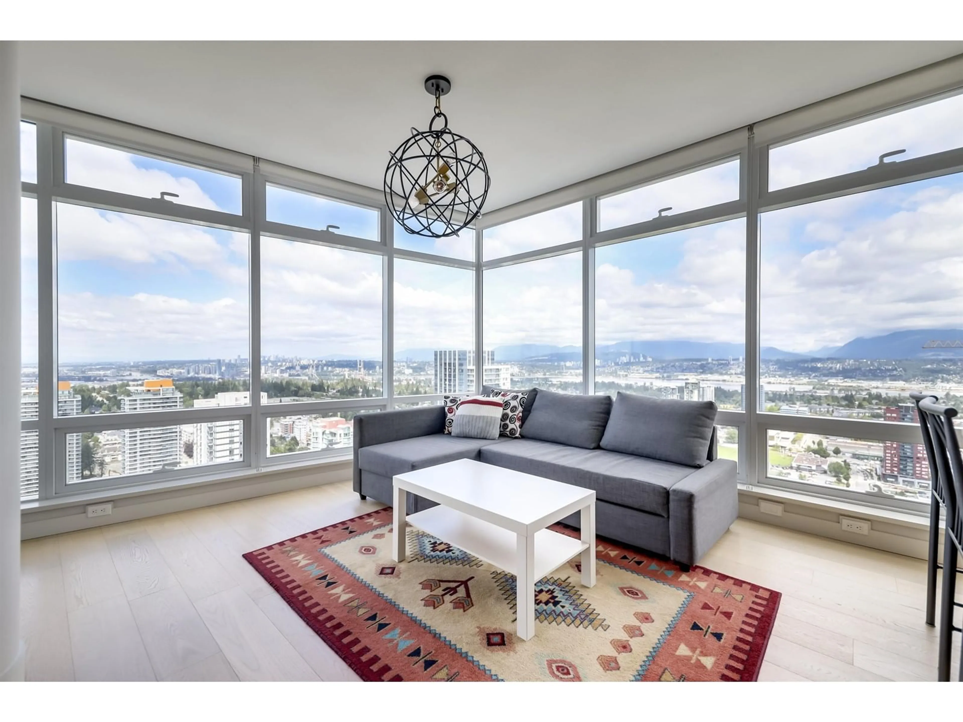 Living room with furniture, unknown for 3709 - 13495 CENTRAL, Surrey British Columbia V3T0K2