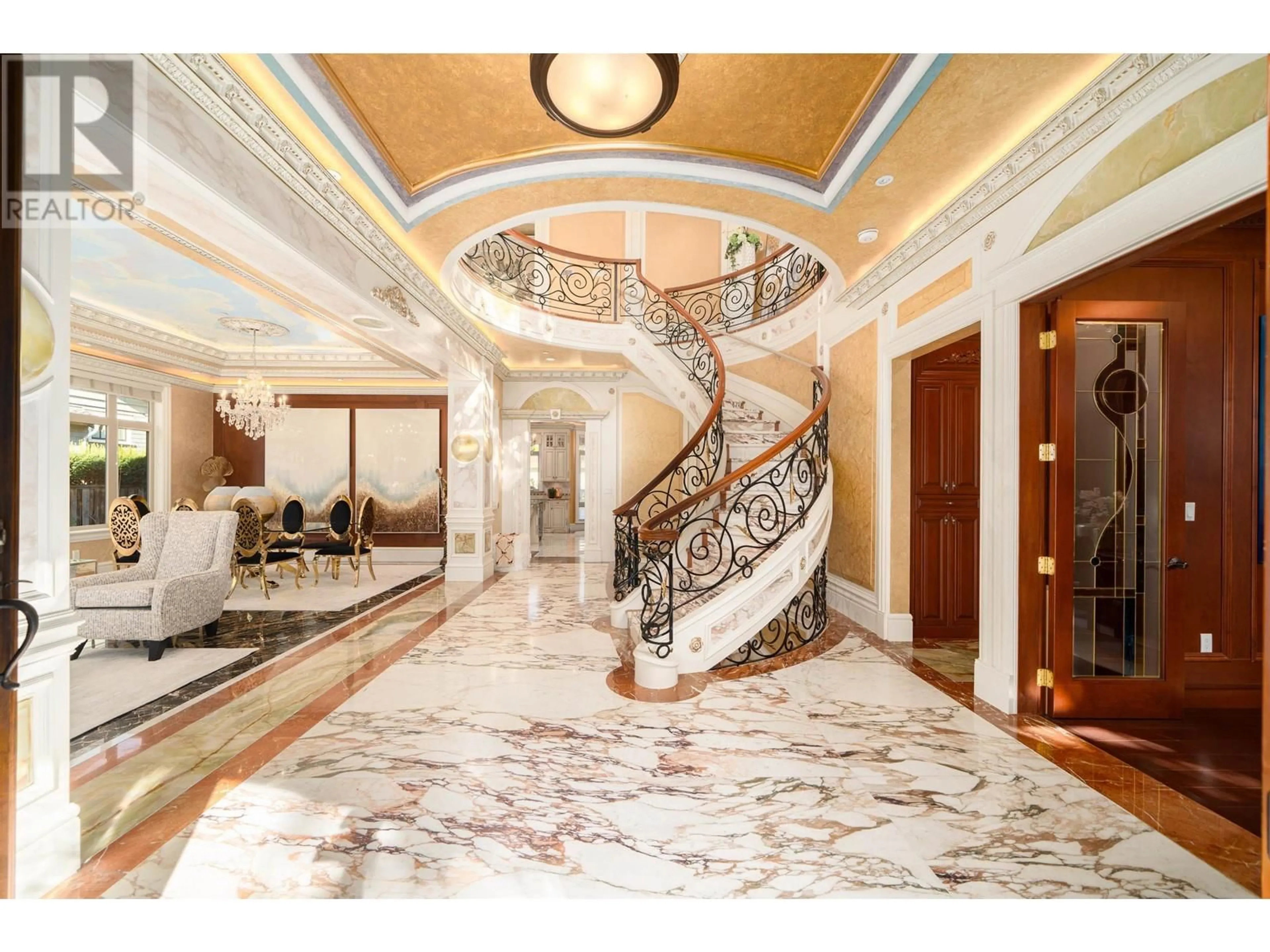 Indoor foyer for 6188 ADERA STREET, Vancouver British Columbia V6M3J6