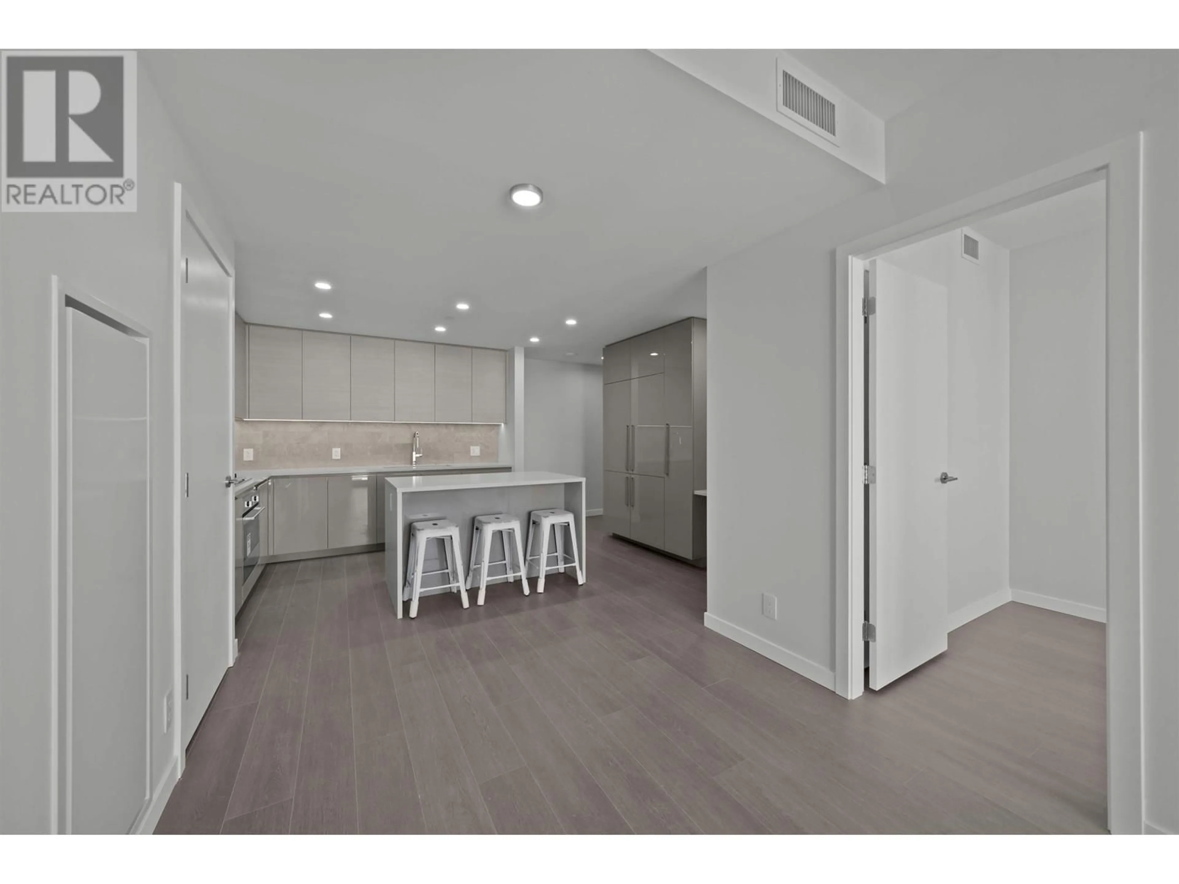 Open concept kitchen, unknown for 3911 - 2108 GILMORE AVENUE, Burnaby British Columbia V5C0N8